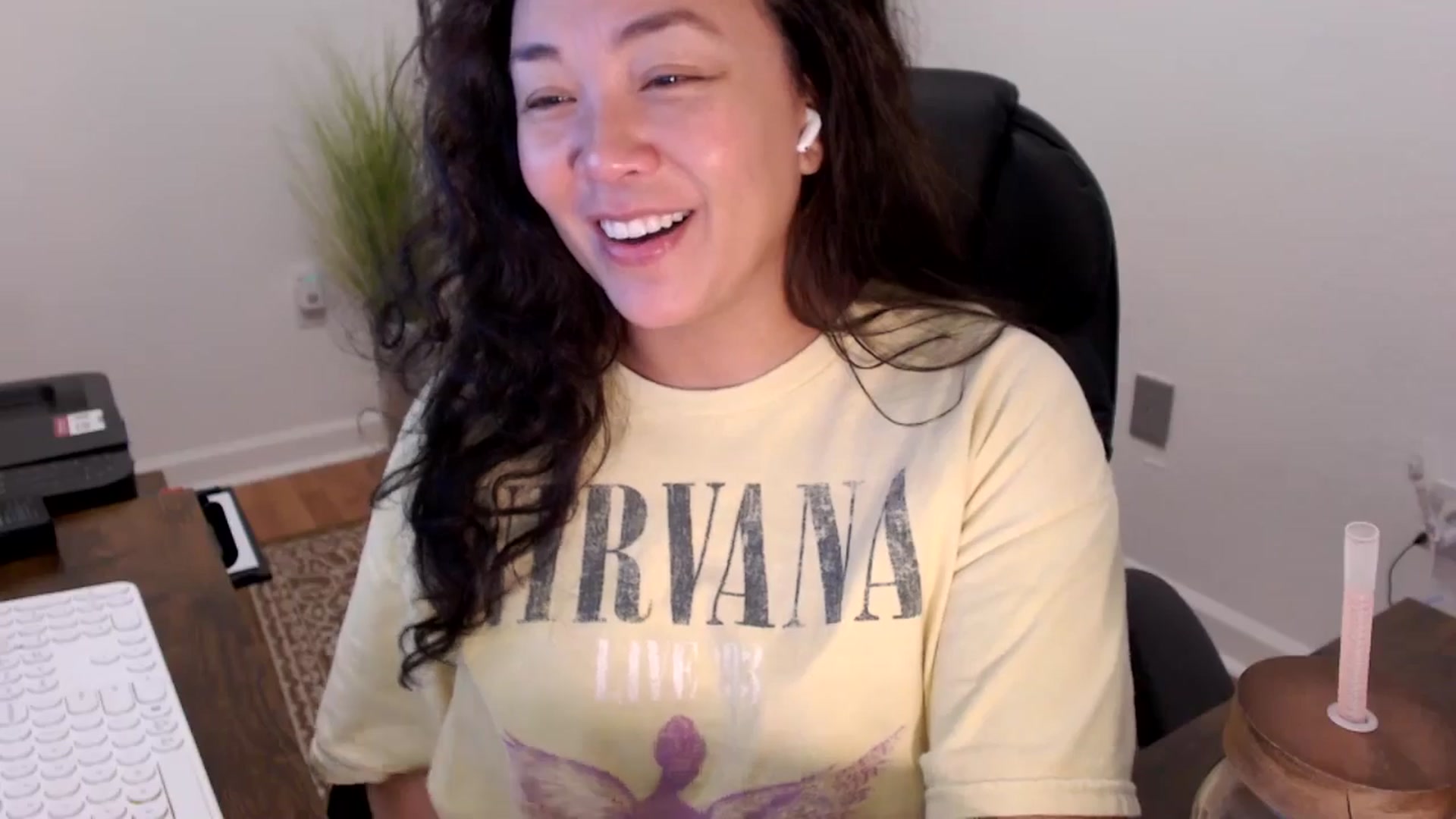 Gallery image thumbnail from MickaylaStar's myfreecams stream on, 12/05/2025, 17:45 image 3 of 20