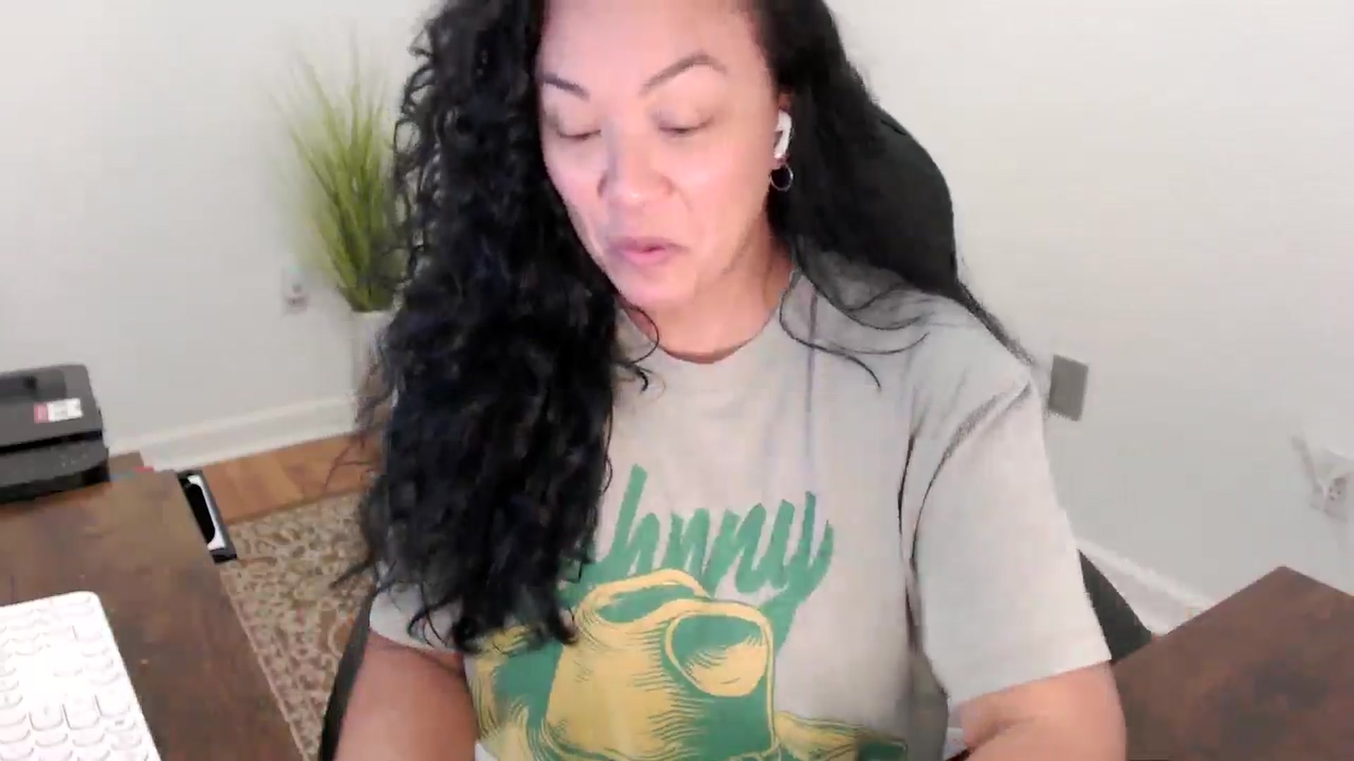 Gallery image thumbnail from MickaylaStar's myfreecams stream on, 12/19/2025, 19:42 image 20 of 20