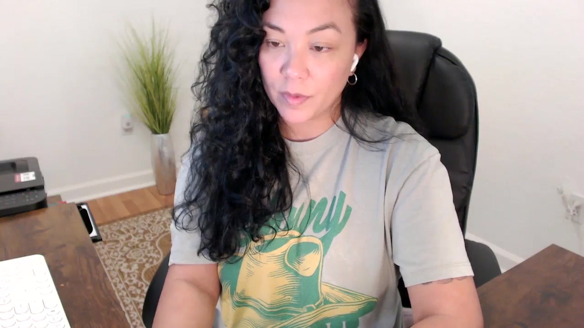 Gallery image thumbnail from MickaylaStar's myfreecams stream on, 12/19/2025, 19:42 image 7 of 20