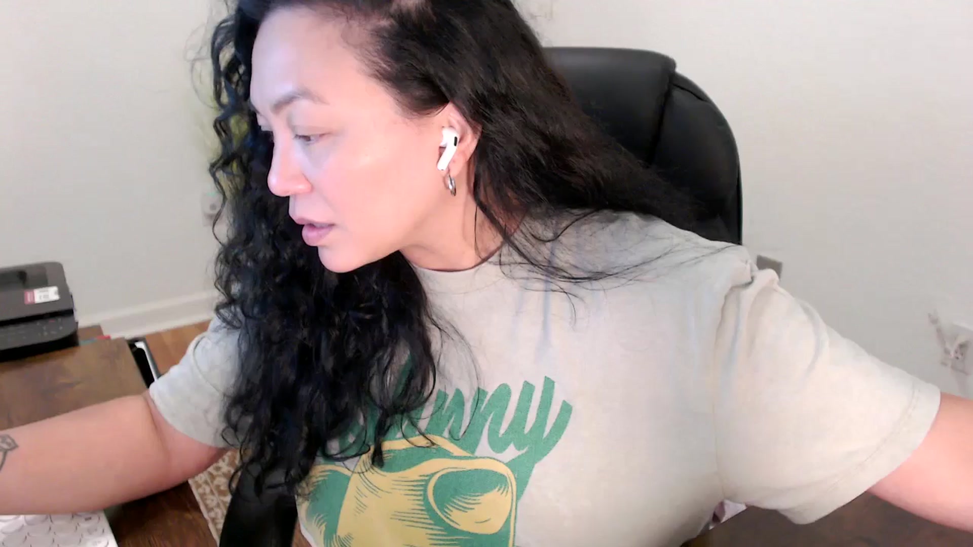 Gallery image thumbnail from MickaylaStar's myfreecams stream on, 12/19/2025, 19:42 image 10 of 20