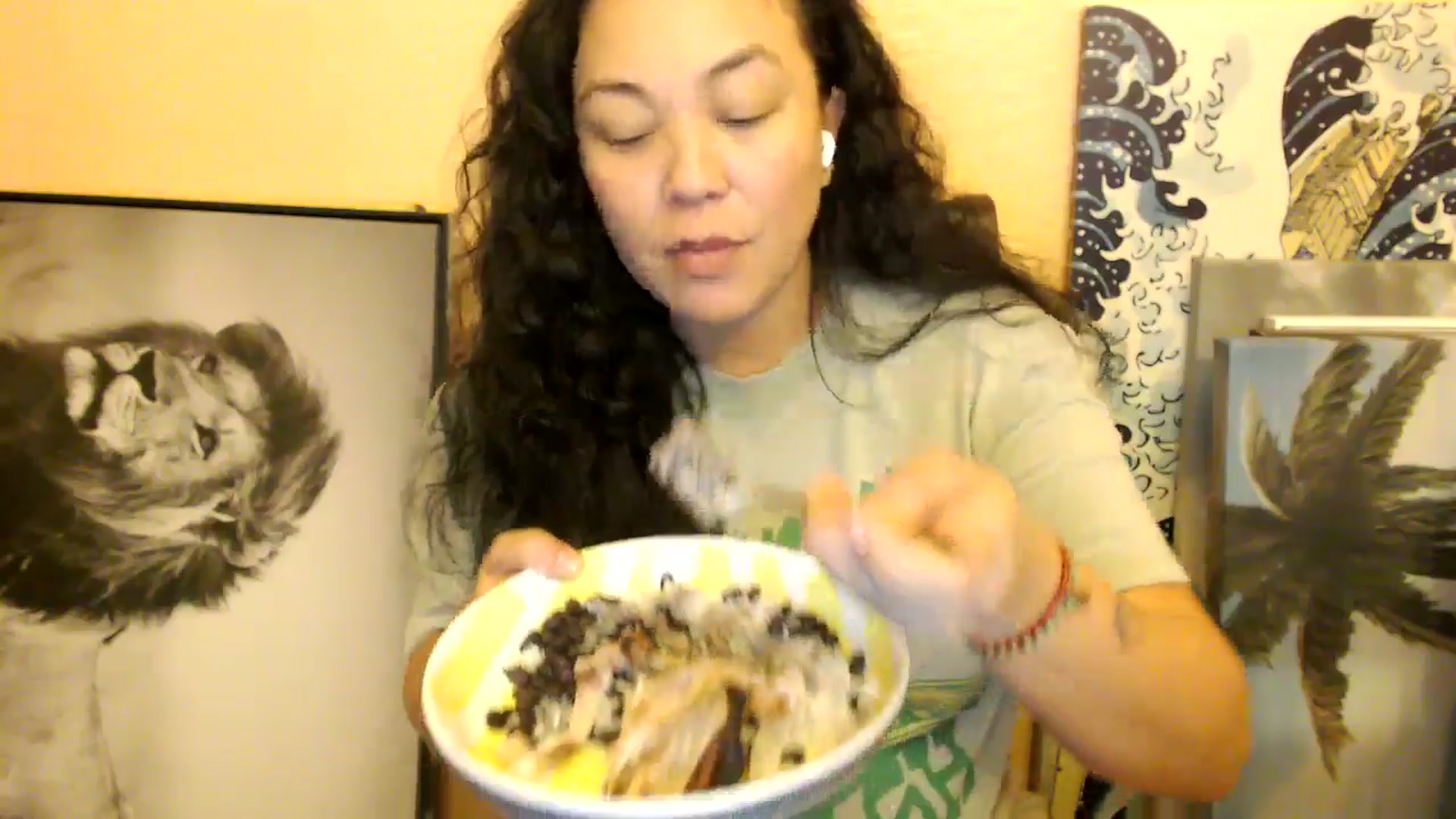 Gallery image thumbnail from MickaylaStar's myfreecams stream on, 12/19/2025, 23:36 image 7 of 20