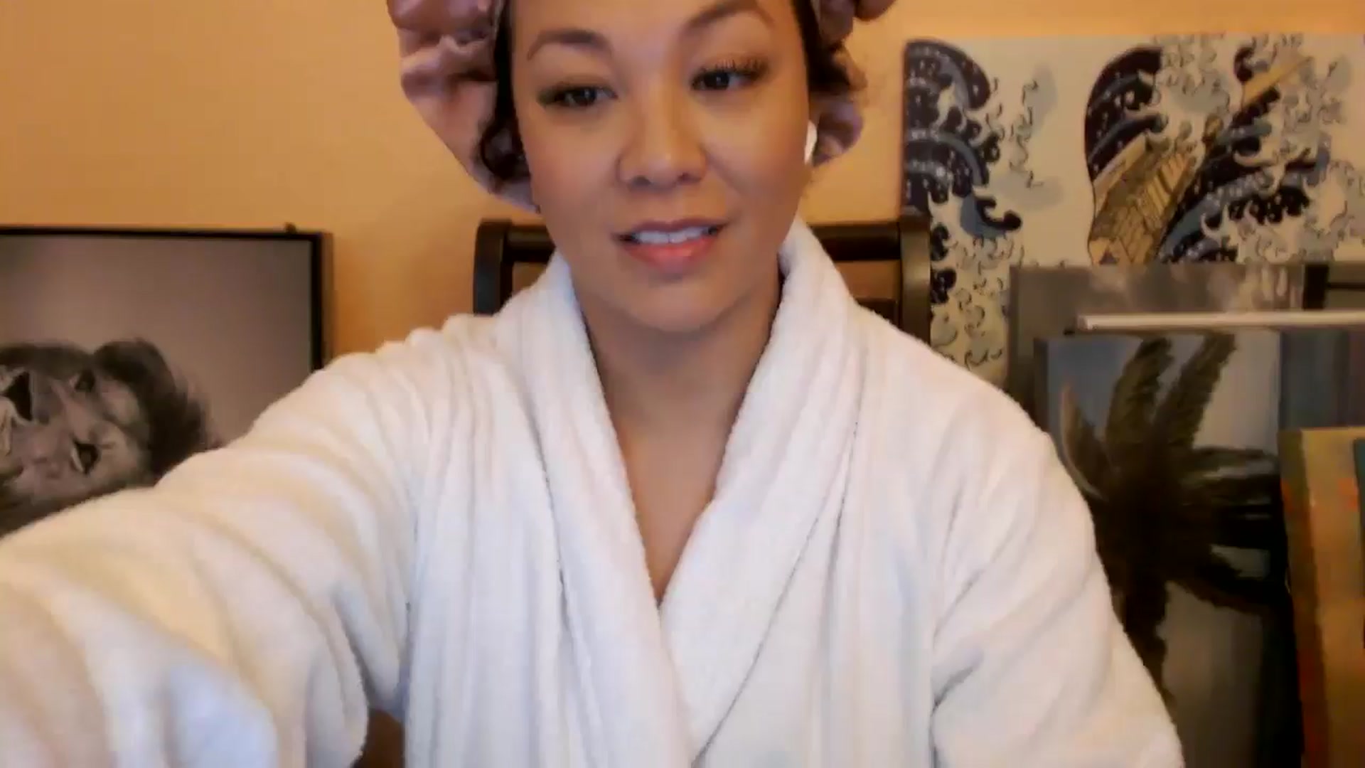 Gallery image thumbnail from MickaylaStar's myfreecams stream on, 12/24/2025, 19:46 image 5 of 20