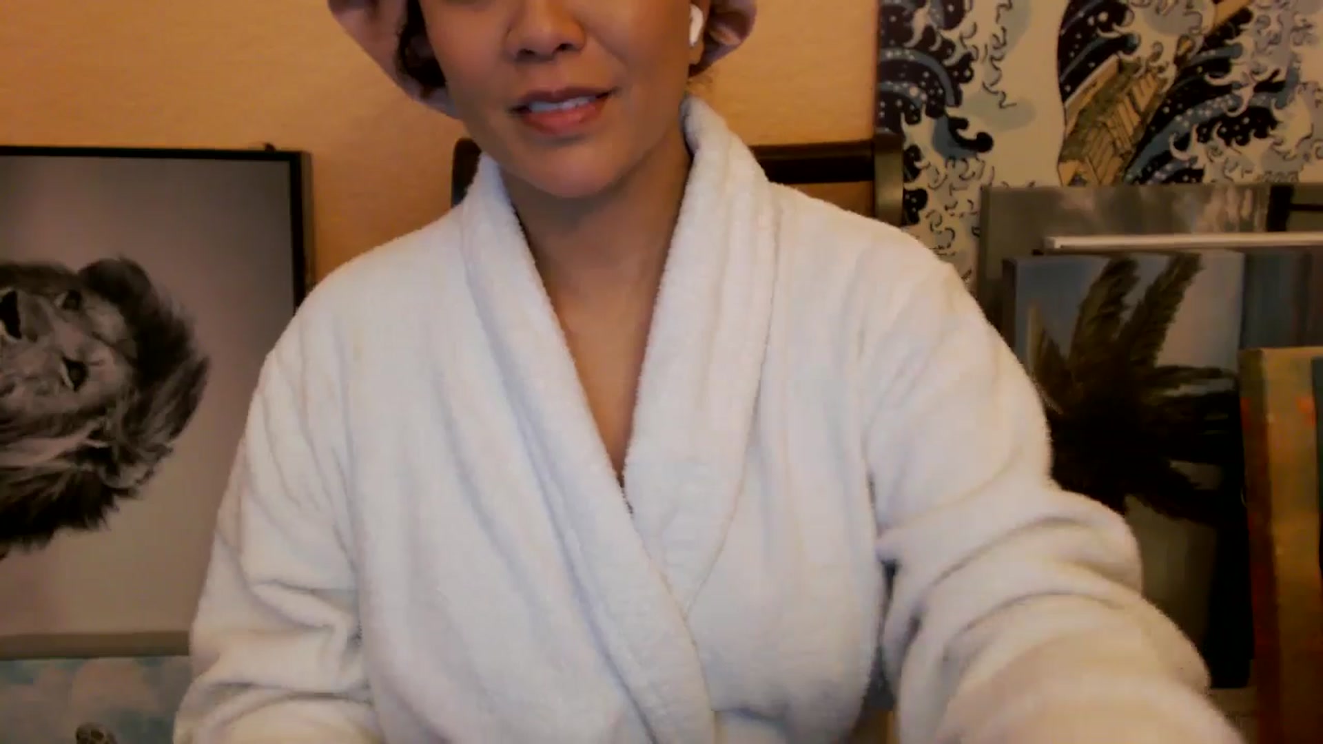 Gallery image thumbnail from MickaylaStar's myfreecams stream on, 12/24/2025, 19:46 image 11 of 20