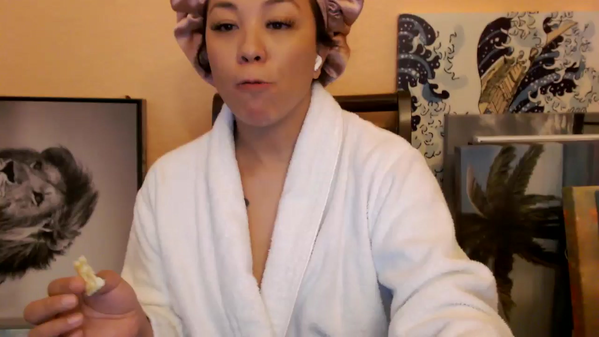 Gallery image thumbnail from MickaylaStar's myfreecams stream on, 12/24/2025, 19:46 image 20 of 20