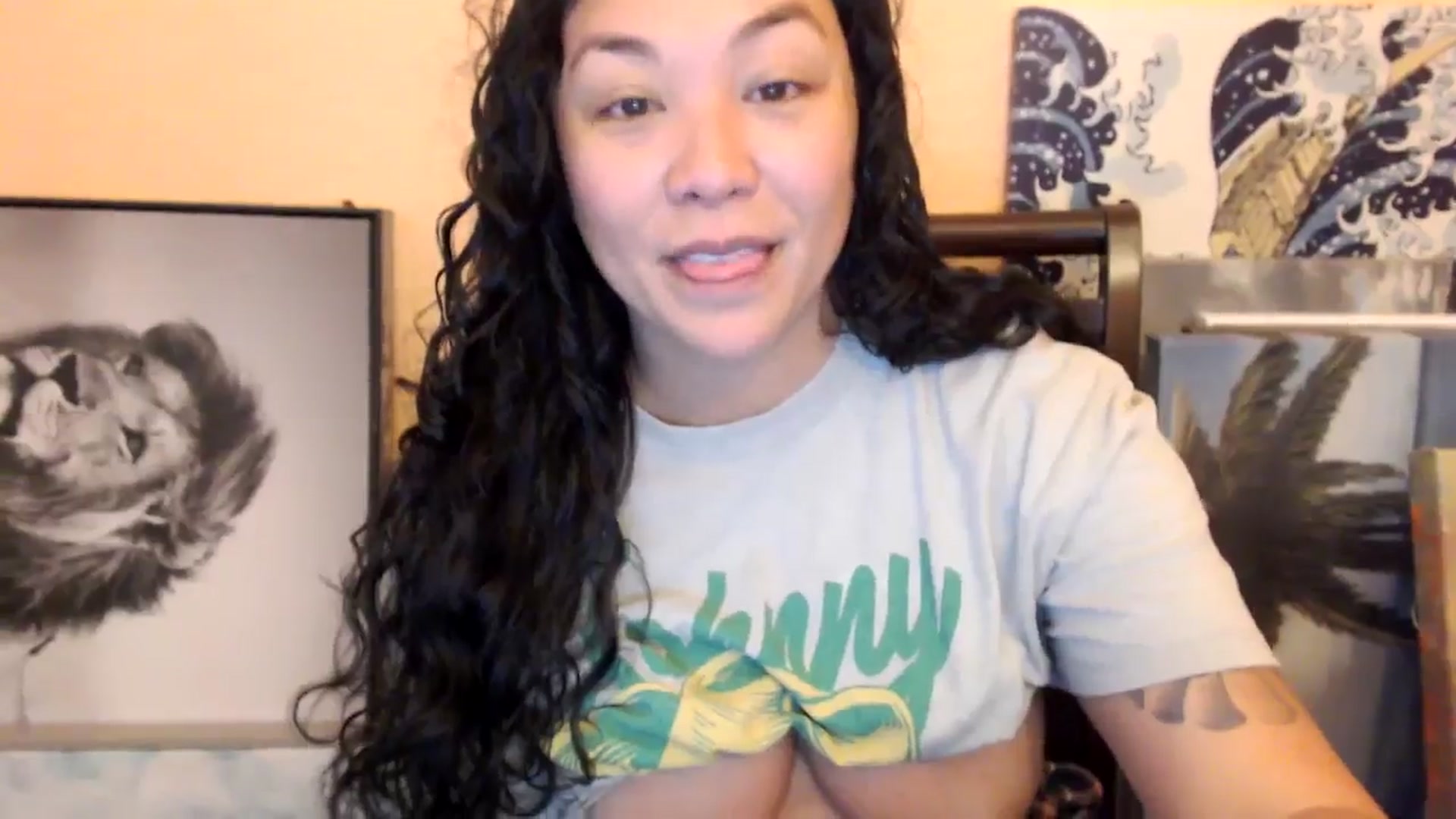 Gallery image thumbnail from MickaylaStar's myfreecams stream on, 12/31/2025, 19:44 image 13 of 20
