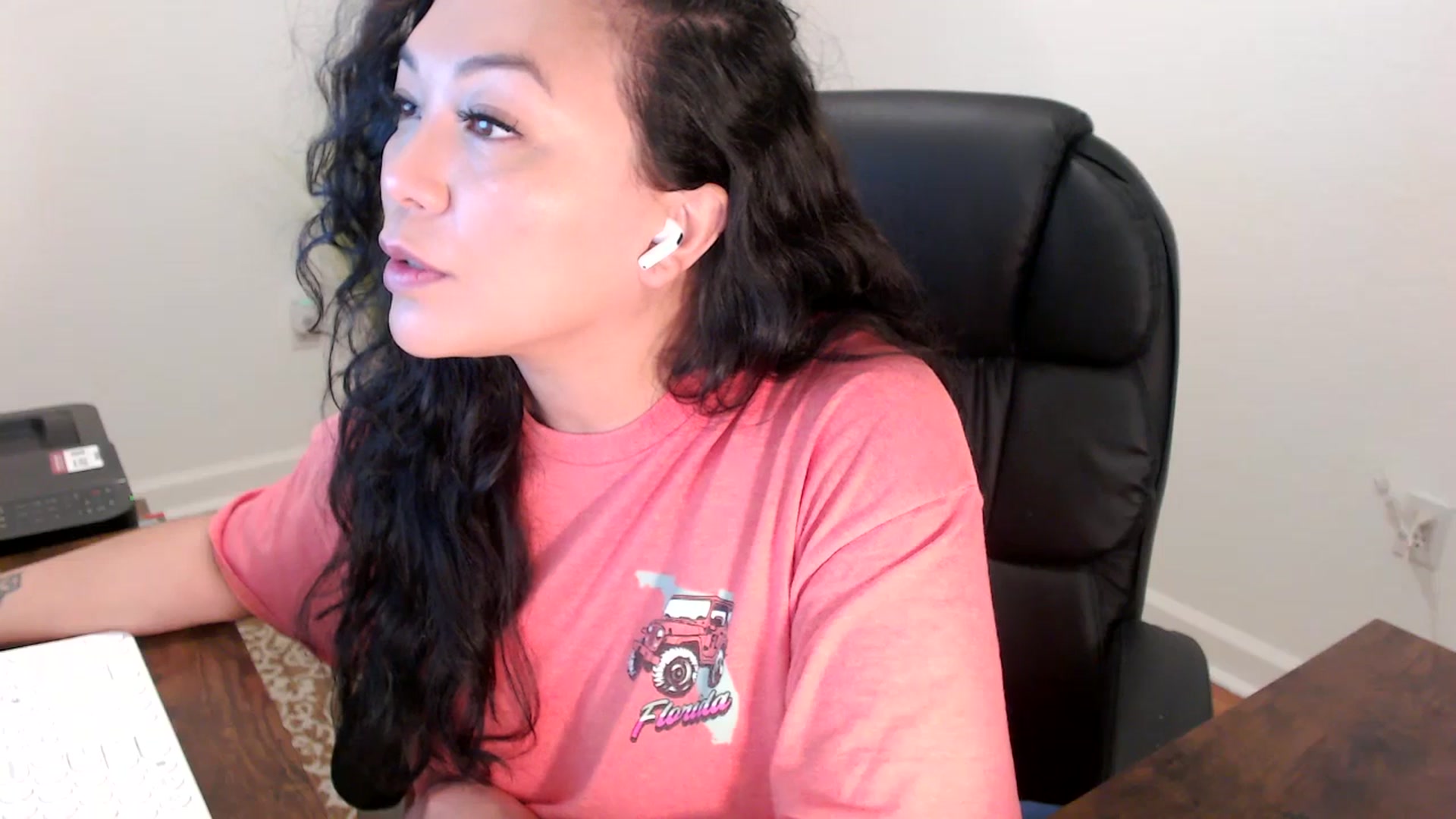 Gallery image thumbnail from MickaylaStar's myfreecams stream on, 01/20/2026, 16:31 image 13 of 20