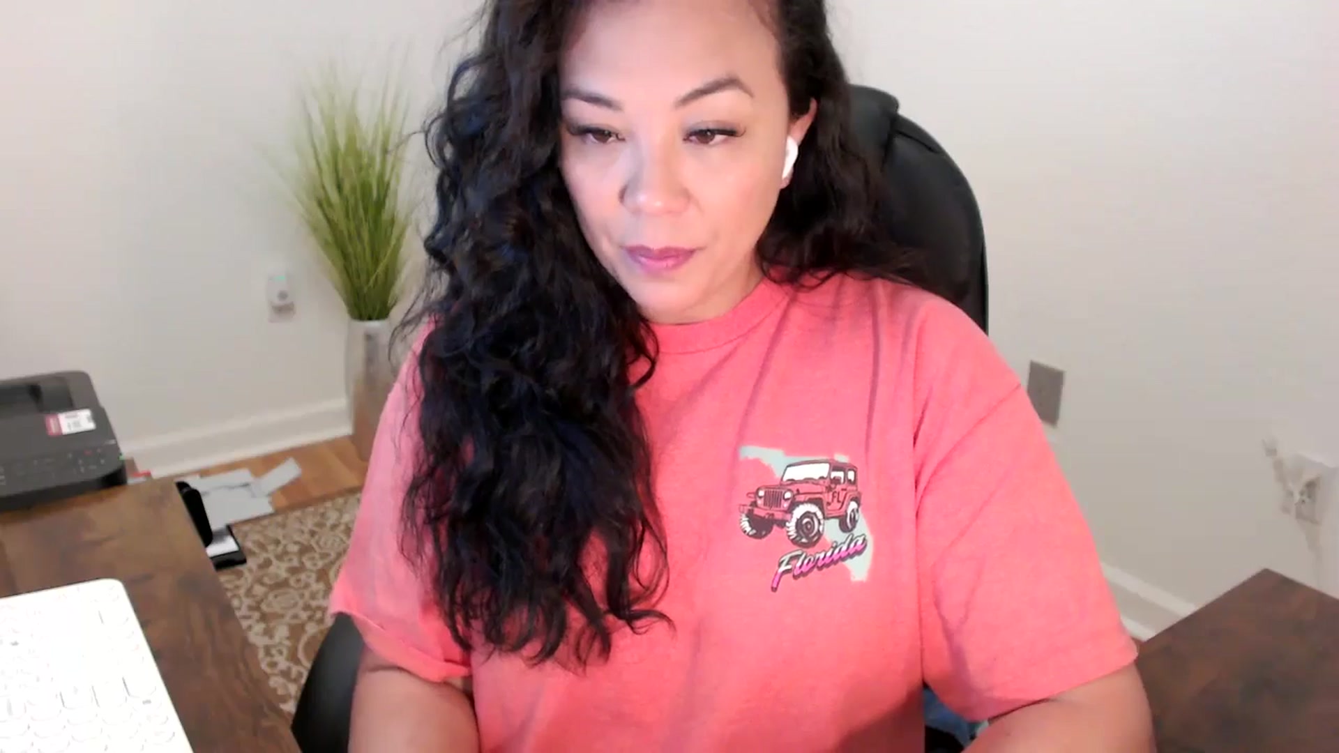 Gallery image thumbnail from MickaylaStar's myfreecams stream on, 01/20/2026, 16:31 image 14 of 20