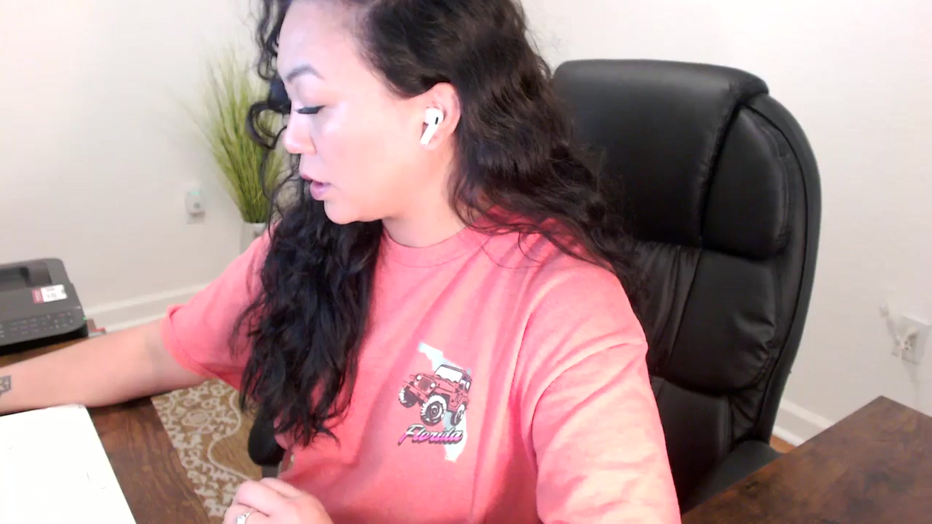 Gallery image thumbnail from MickaylaStar's myfreecams stream on, 01/20/2026, 16:31 image 9 of 20