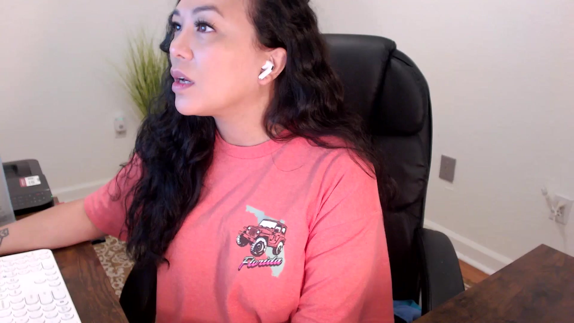 Gallery image thumbnail from MickaylaStar's myfreecams stream on, 01/20/2026, 17:10 image 1 of 20