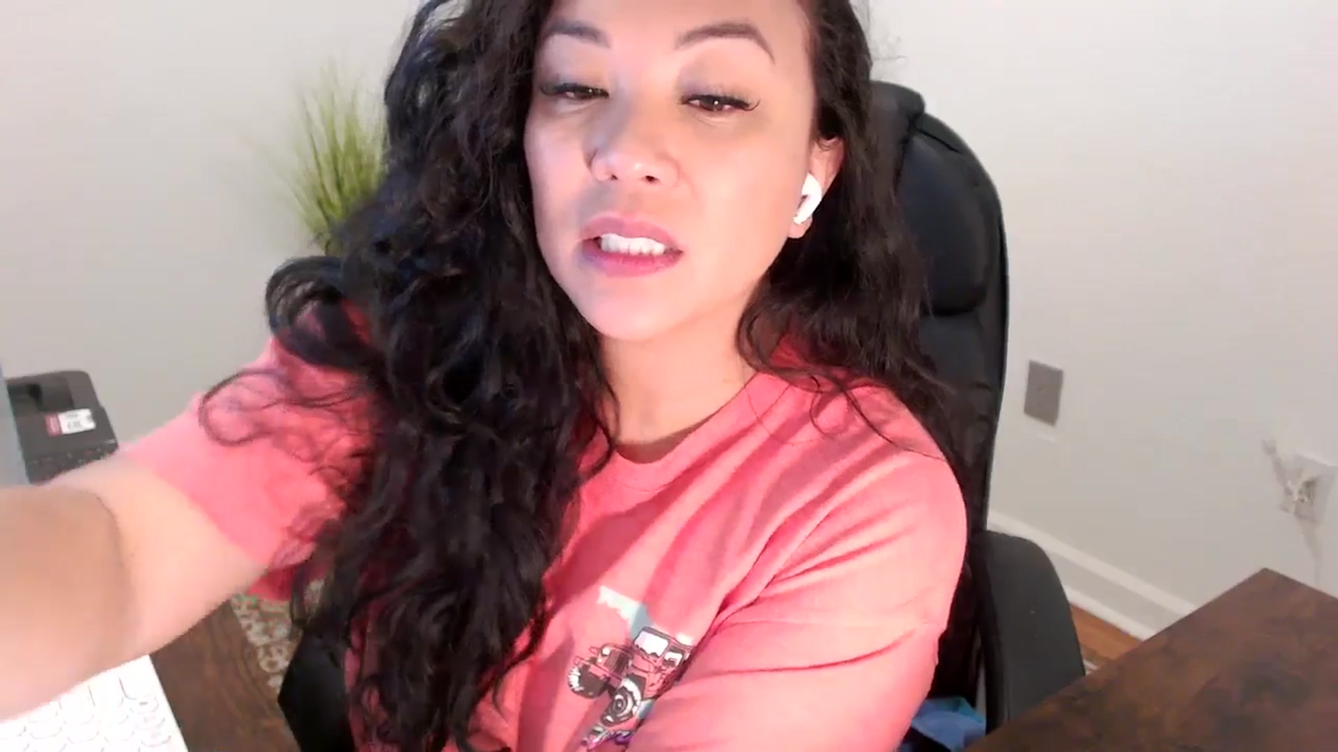 Gallery image thumbnail from MickaylaStar's myfreecams stream on, 01/20/2026, 17:10 image 8 of 20