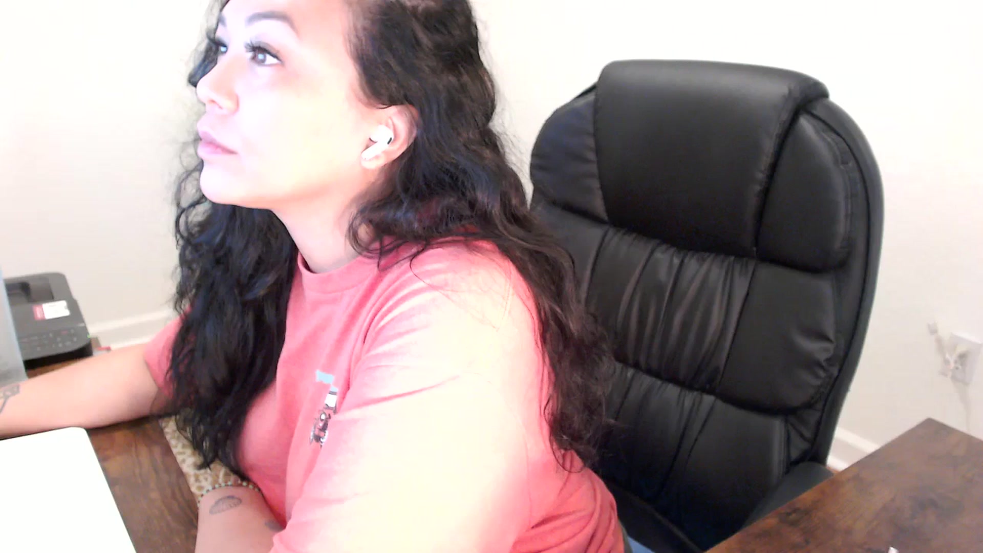 Gallery image thumbnail from MickaylaStar's myfreecams stream on, 01/20/2026, 18:00 image 1 of 20