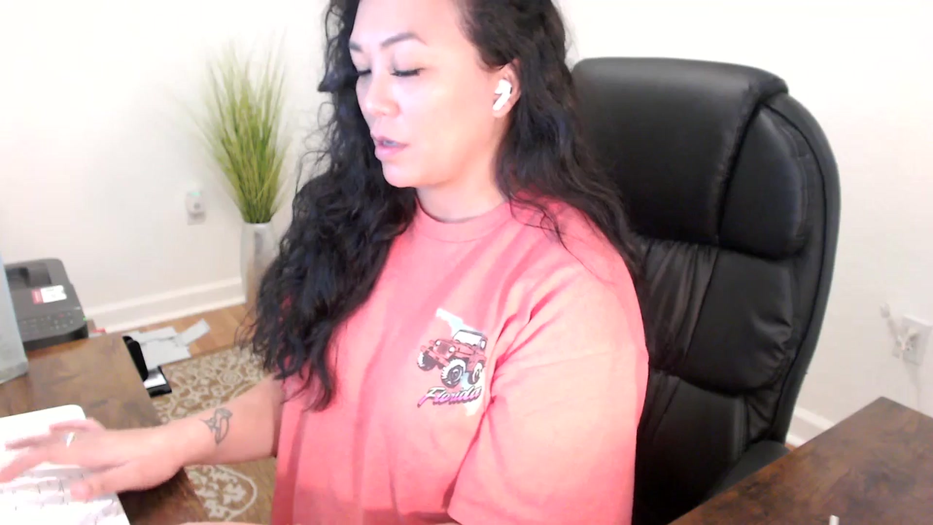 Gallery image thumbnail from MickaylaStar's myfreecams stream on, 01/20/2026, 18:00 image 4 of 20