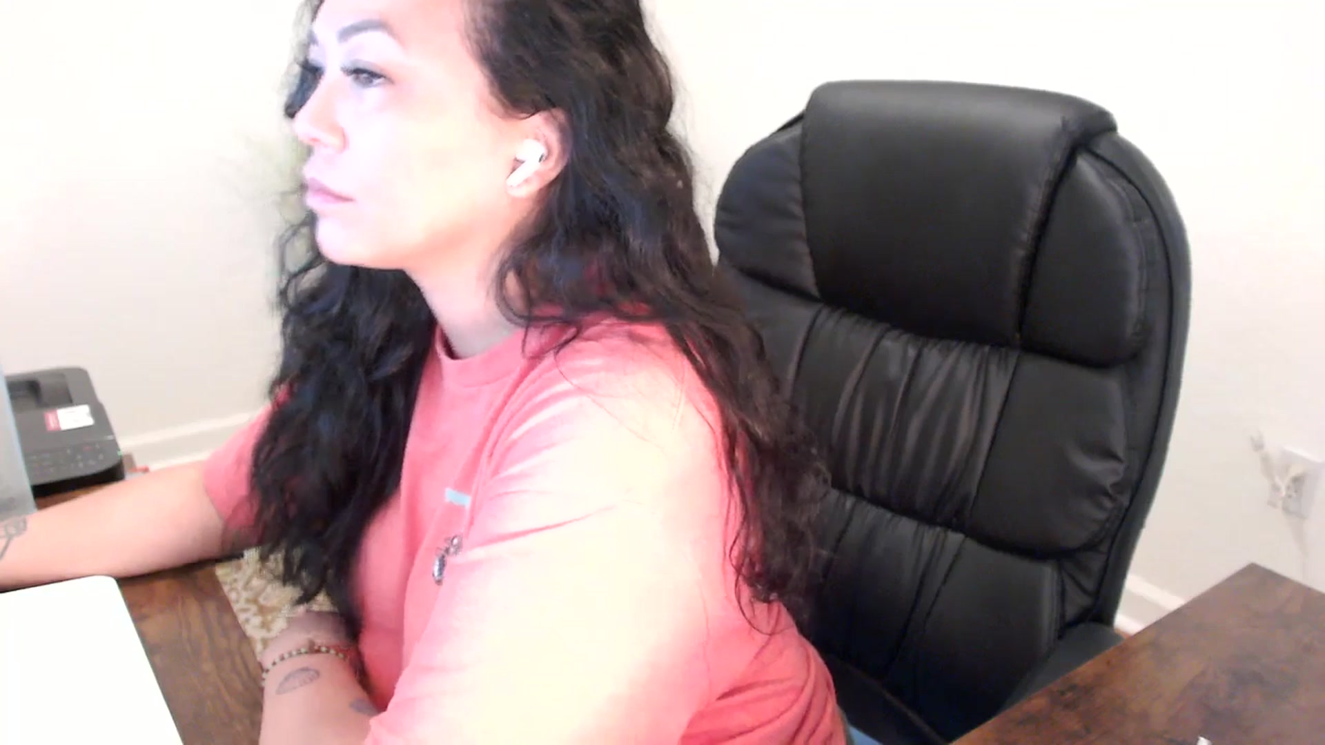 Gallery image thumbnail from MickaylaStar's myfreecams stream on, 01/20/2026, 18:00 image 2 of 20