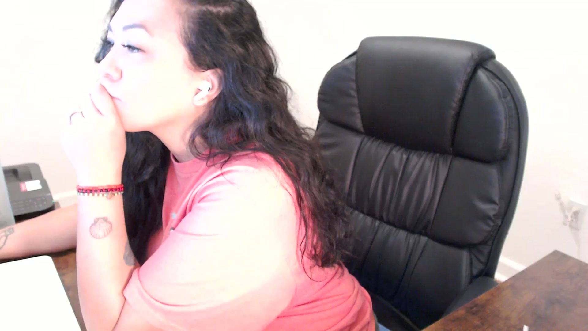 Gallery image thumbnail from MickaylaStar's myfreecams stream on, 01/20/2026, 18:00 image 3 of 20