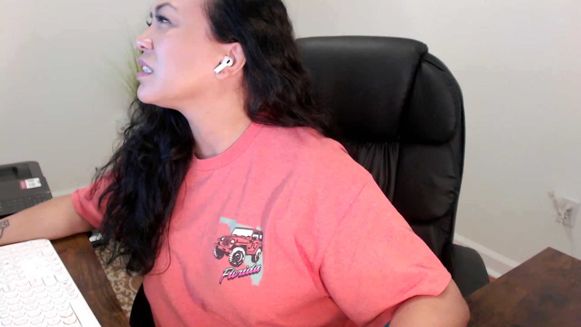 Gallery image thumbnail from MickaylaStar's myfreecams stream on, 01/20/2026, 18:38 image 12 of 20