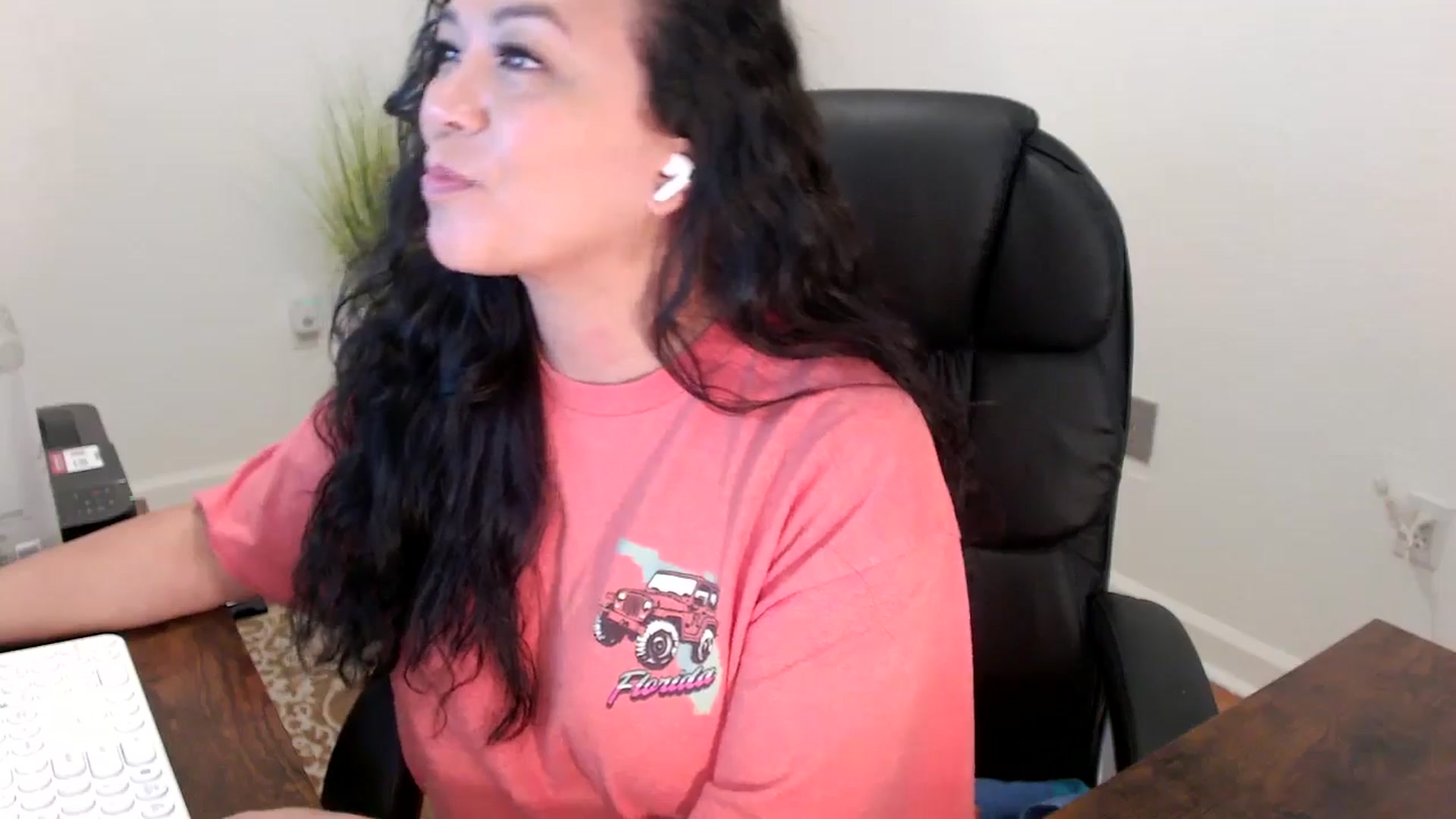 Gallery image thumbnail from MickaylaStar's myfreecams stream on, 01/20/2026, 18:38 image 2 of 20