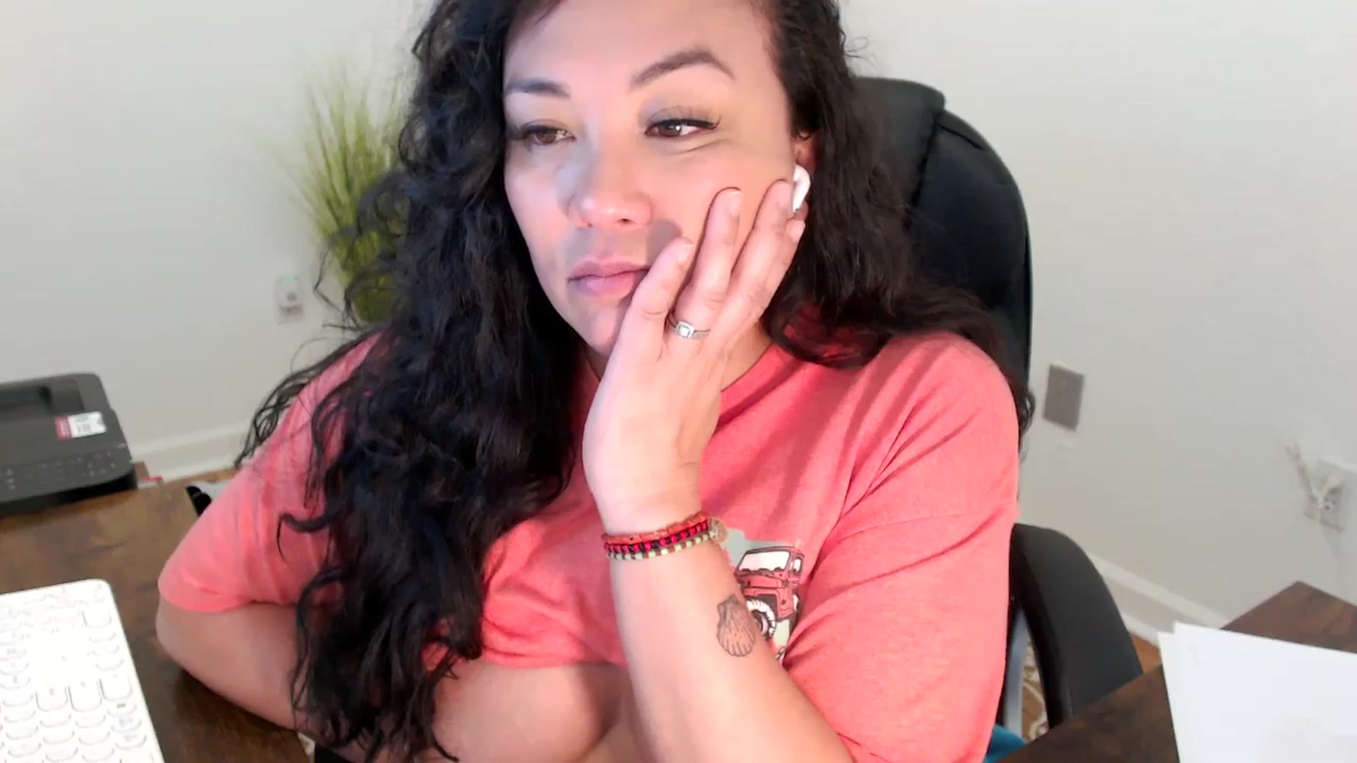 Gallery image thumbnail from MickaylaStar's myfreecams stream on, 01/20/2026, 21:31 image 17 of 20