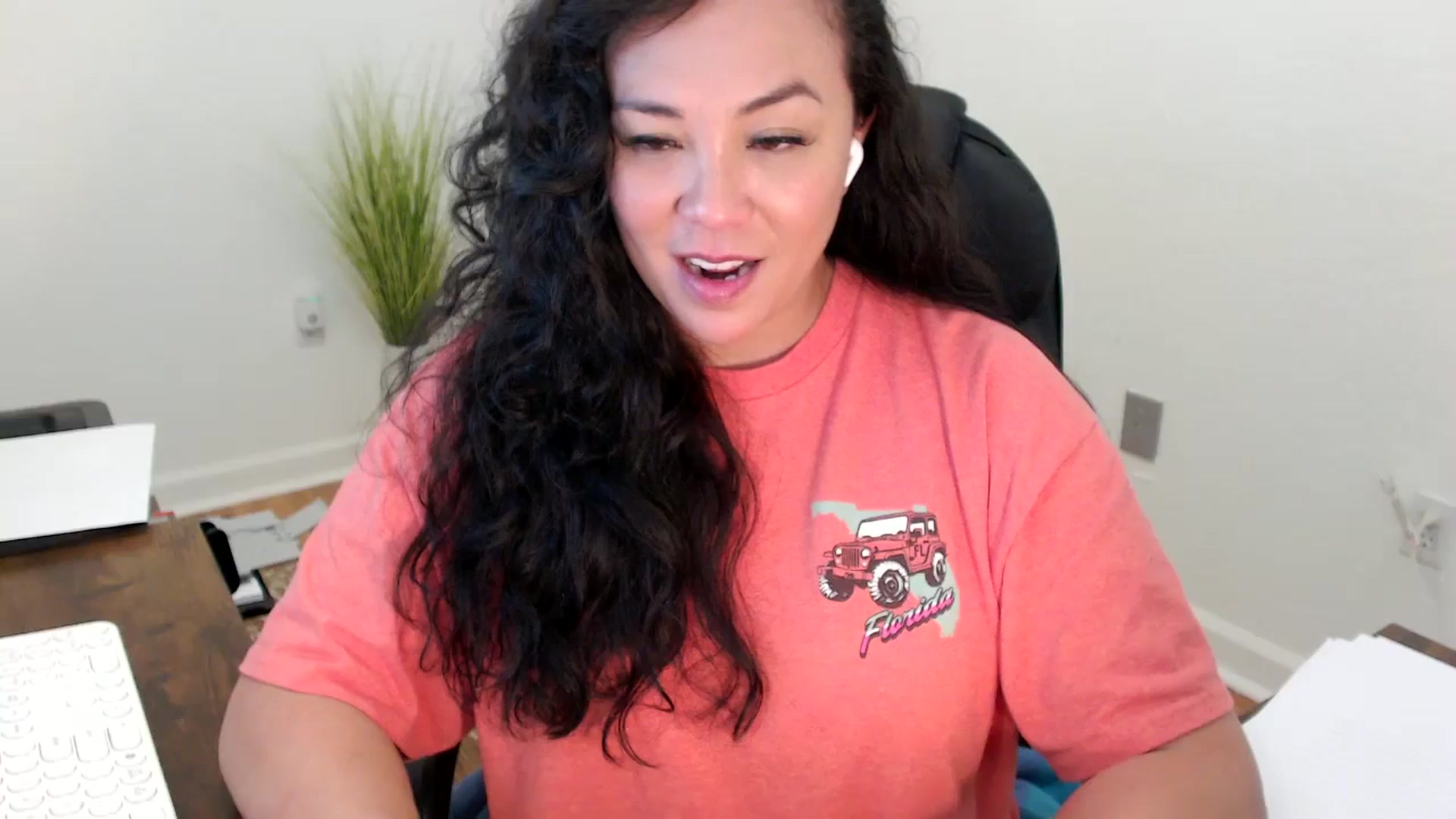 Gallery image thumbnail from MickaylaStar's myfreecams stream on, 01/20/2026, 21:31 image 4 of 20
