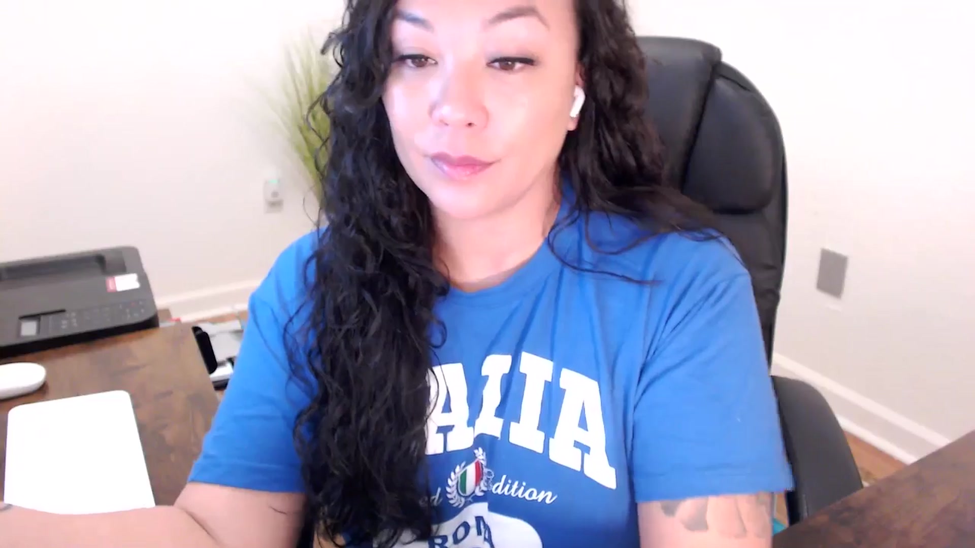 Gallery image thumbnail from MickaylaStar's myfreecams stream on, 01/21/2026, 17:24 image 2 of 20