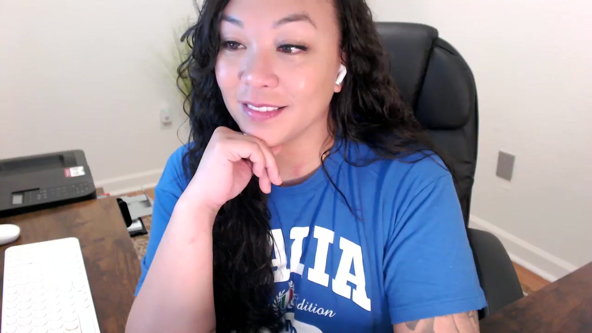 Gallery image thumbnail from MickaylaStar's myfreecams stream on, 01/21/2026, 17:24 image 5 of 20
