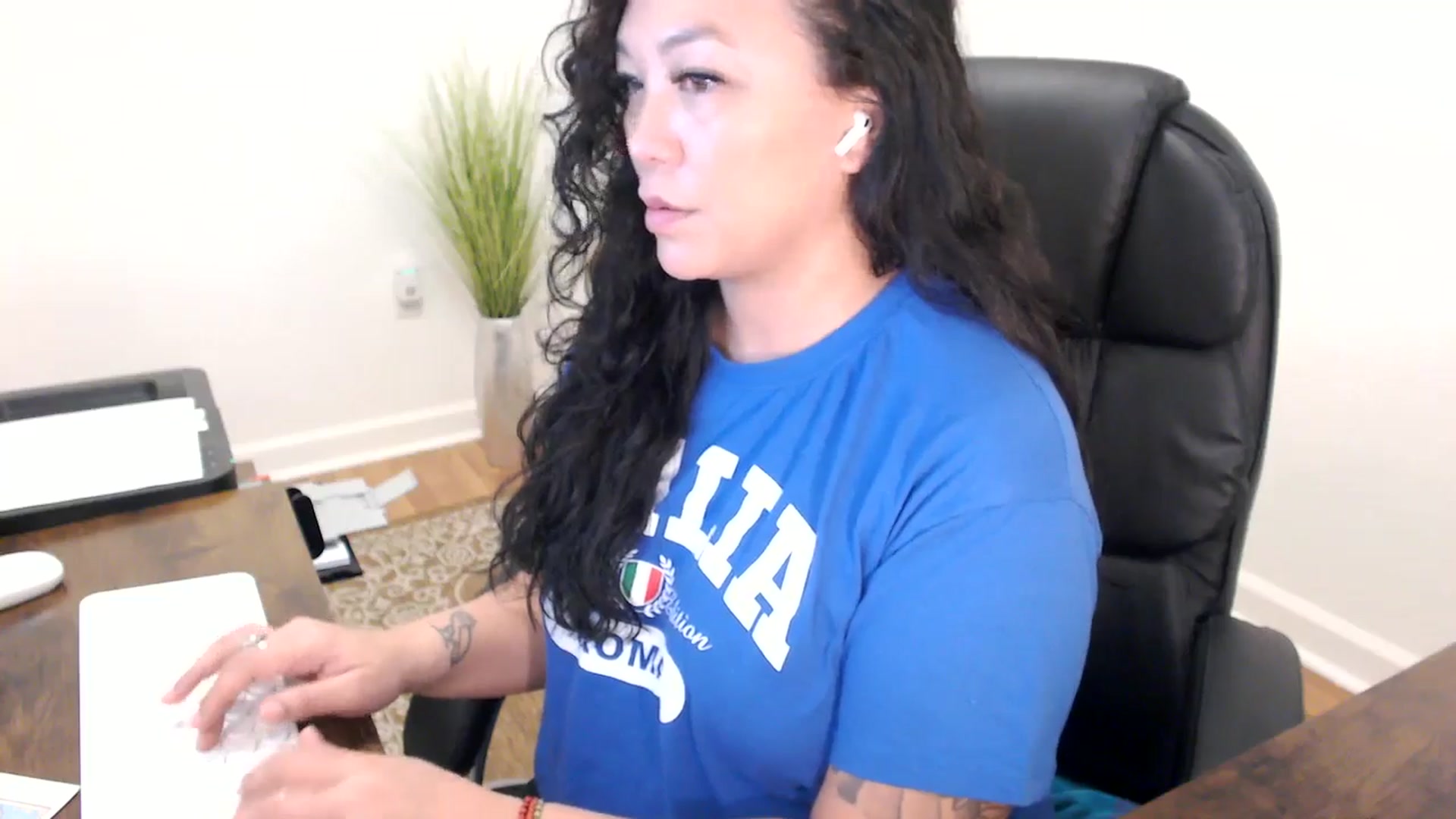 Gallery image thumbnail from MickaylaStar's myfreecams stream on, 01/21/2026, 18:09 image 10 of 20