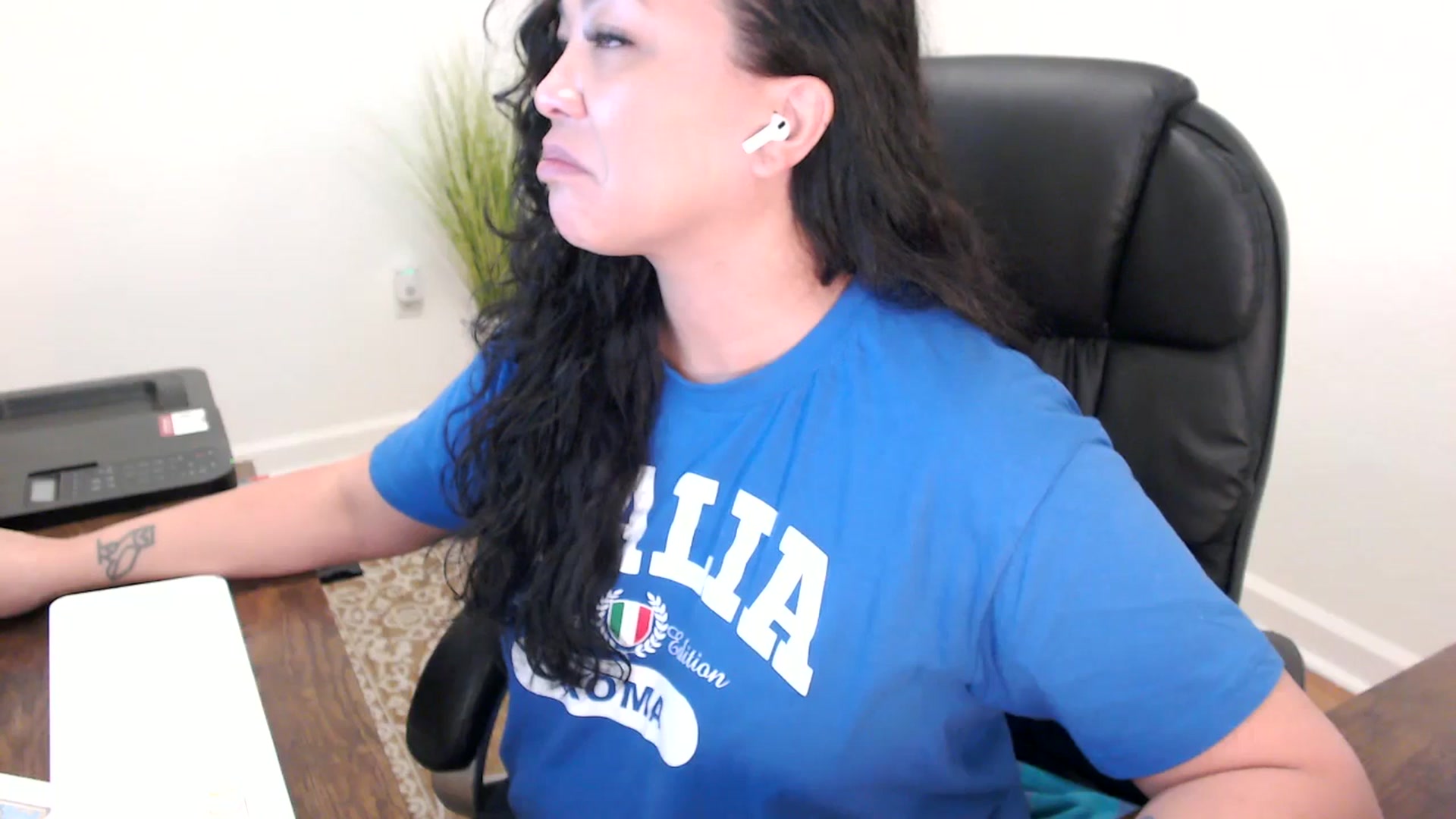 Gallery image thumbnail from MickaylaStar's myfreecams stream on, 01/21/2026, 18:09 image 19 of 20