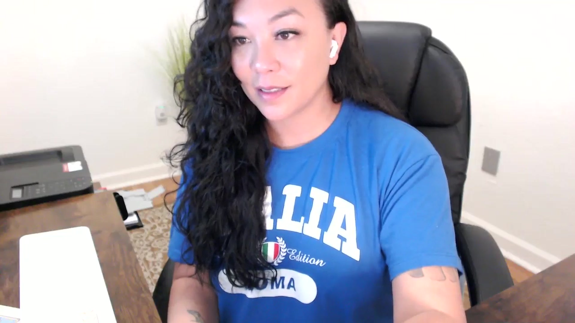 Gallery image thumbnail from MickaylaStar's myfreecams stream on, 01/21/2026, 18:09 image 18 of 20