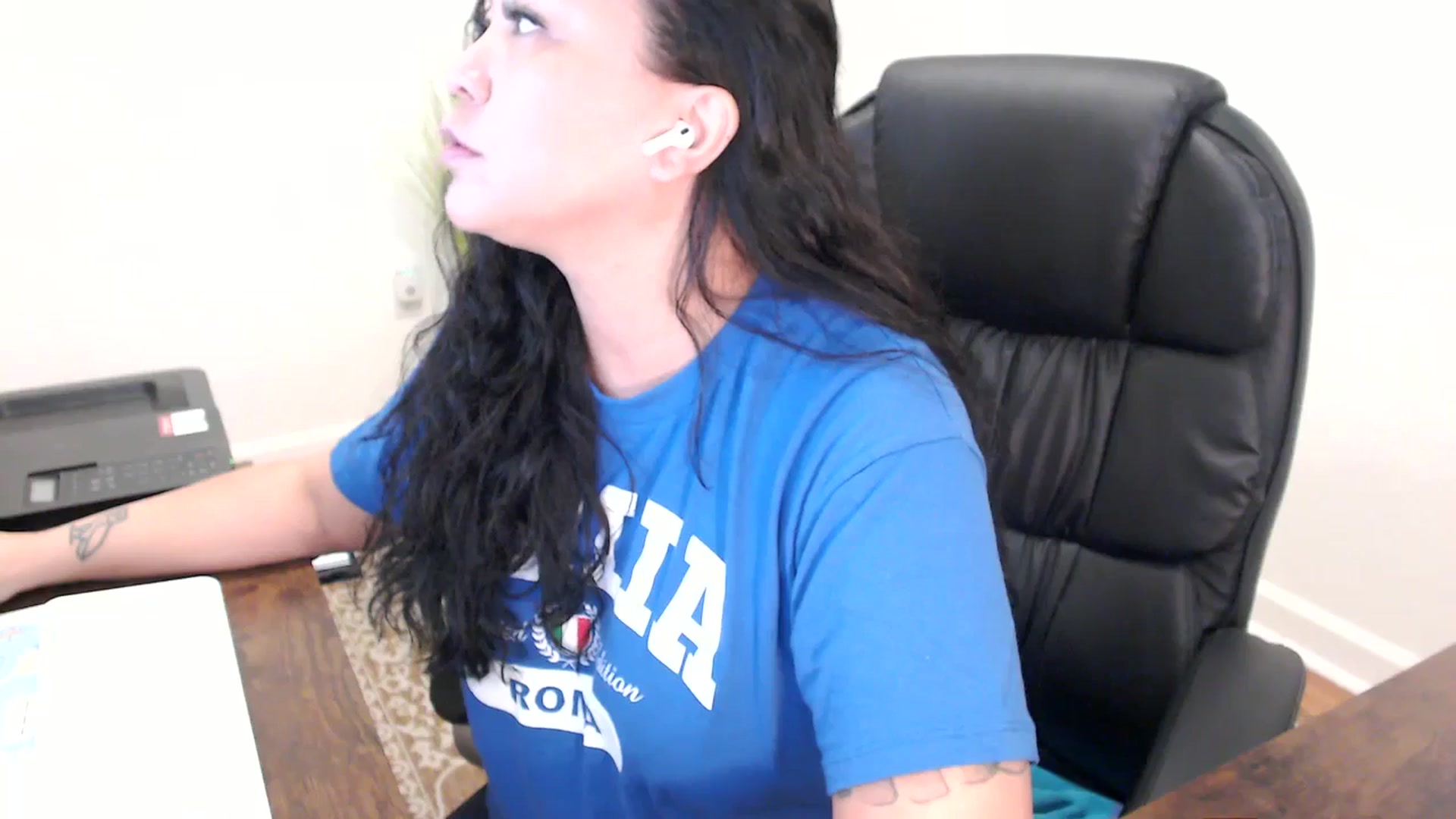 Gallery image thumbnail from MickaylaStar's myfreecams stream on, 01/21/2026, 19:02 image 4 of 20