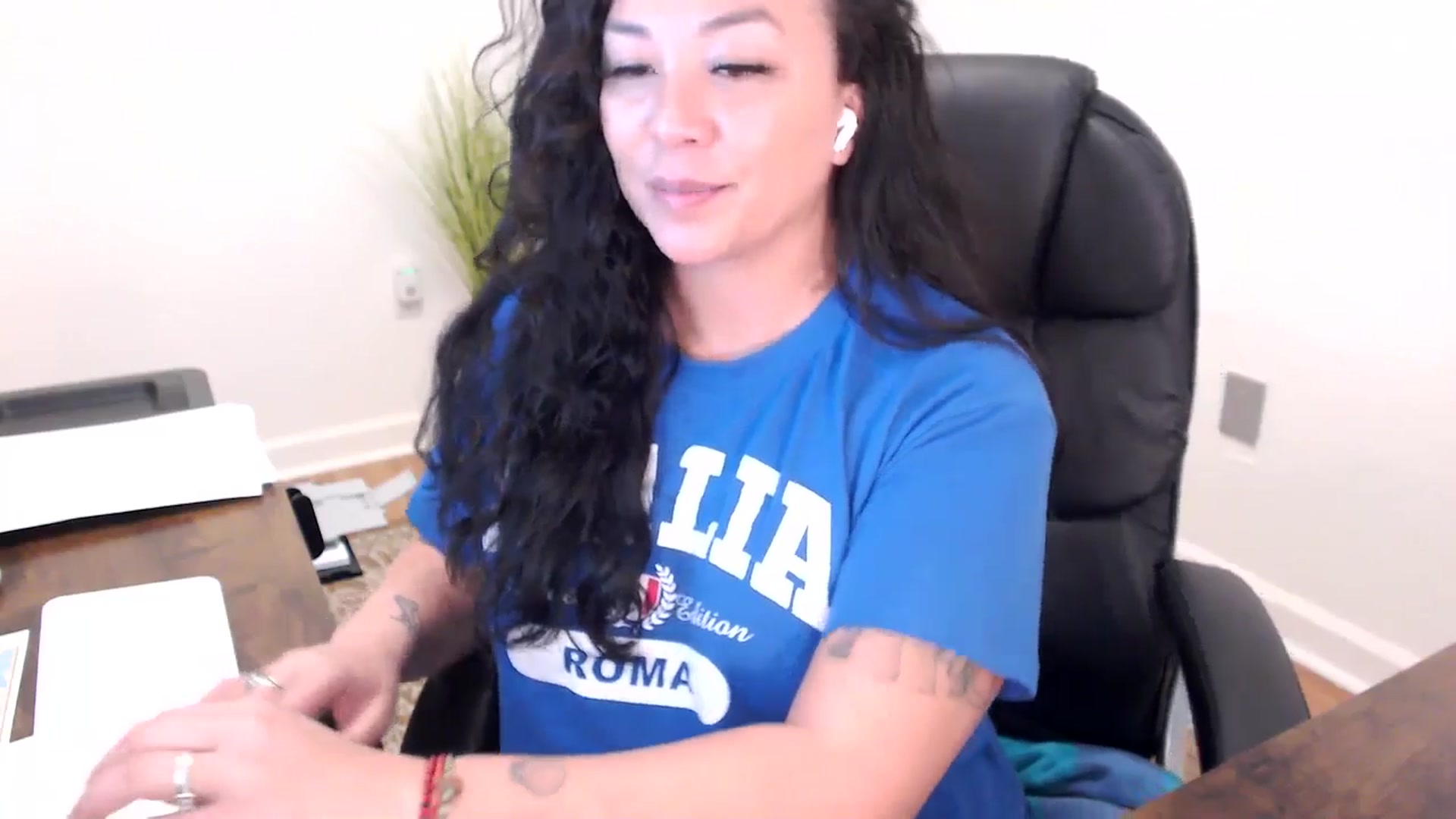 Gallery image thumbnail from MickaylaStar's myfreecams stream on, 01/21/2026, 19:55 image 9 of 20