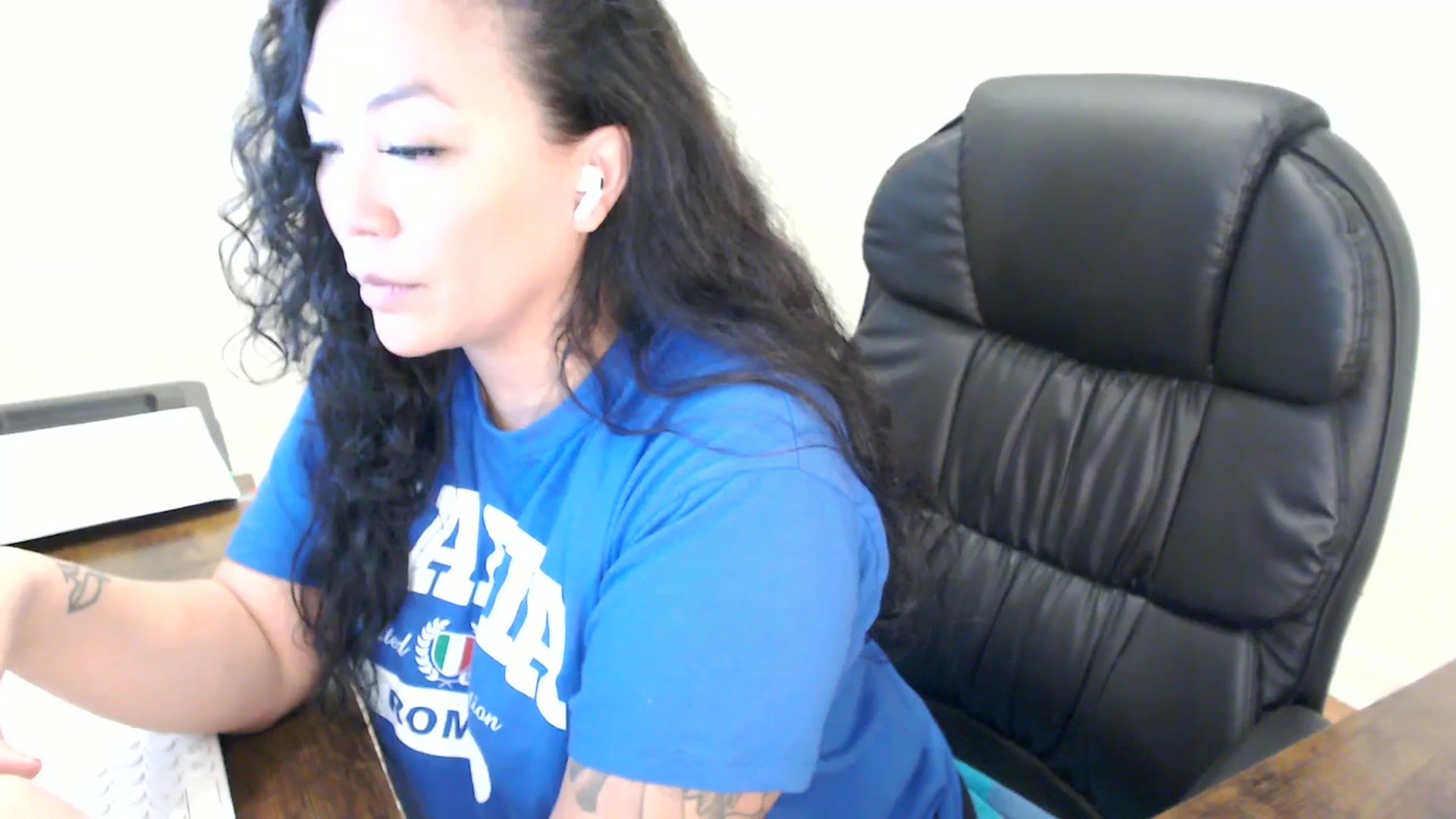 Gallery image thumbnail from MickaylaStar's myfreecams stream on, 01/21/2026, 20:49 image 11 of 20