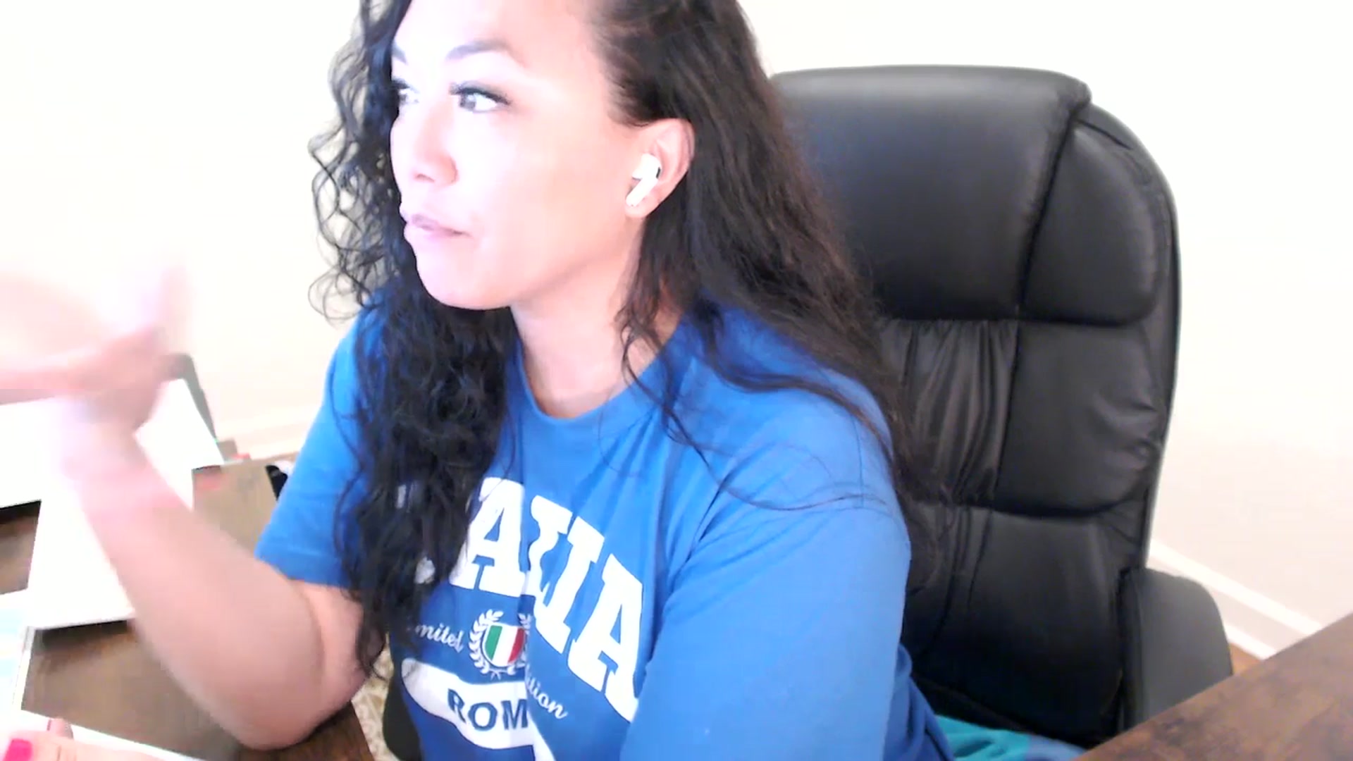 Gallery image thumbnail from MickaylaStar's myfreecams stream on, 01/21/2026, 20:49 image 19 of 20