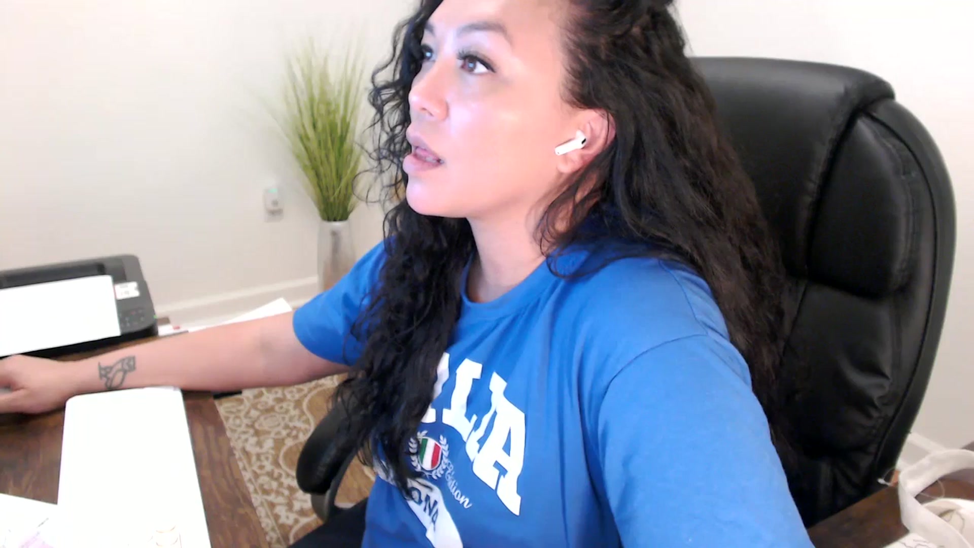 Gallery image thumbnail from MickaylaStar's myfreecams stream on, 01/21/2026, 21:22 image 19 of 20