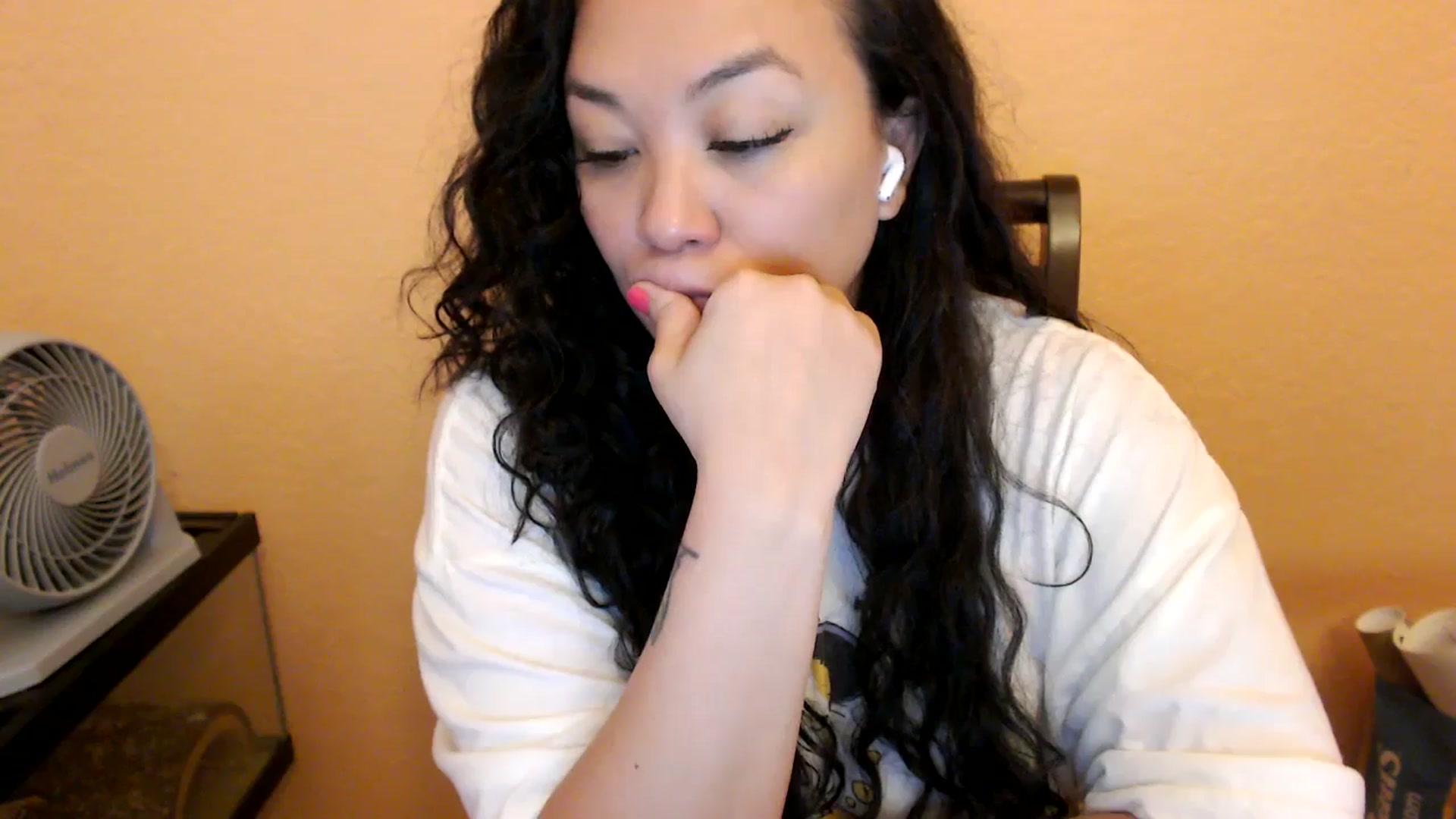 Gallery image thumbnail from MickaylaStar's myfreecams stream on, 01/22/2026, 18:45 image 16 of 20