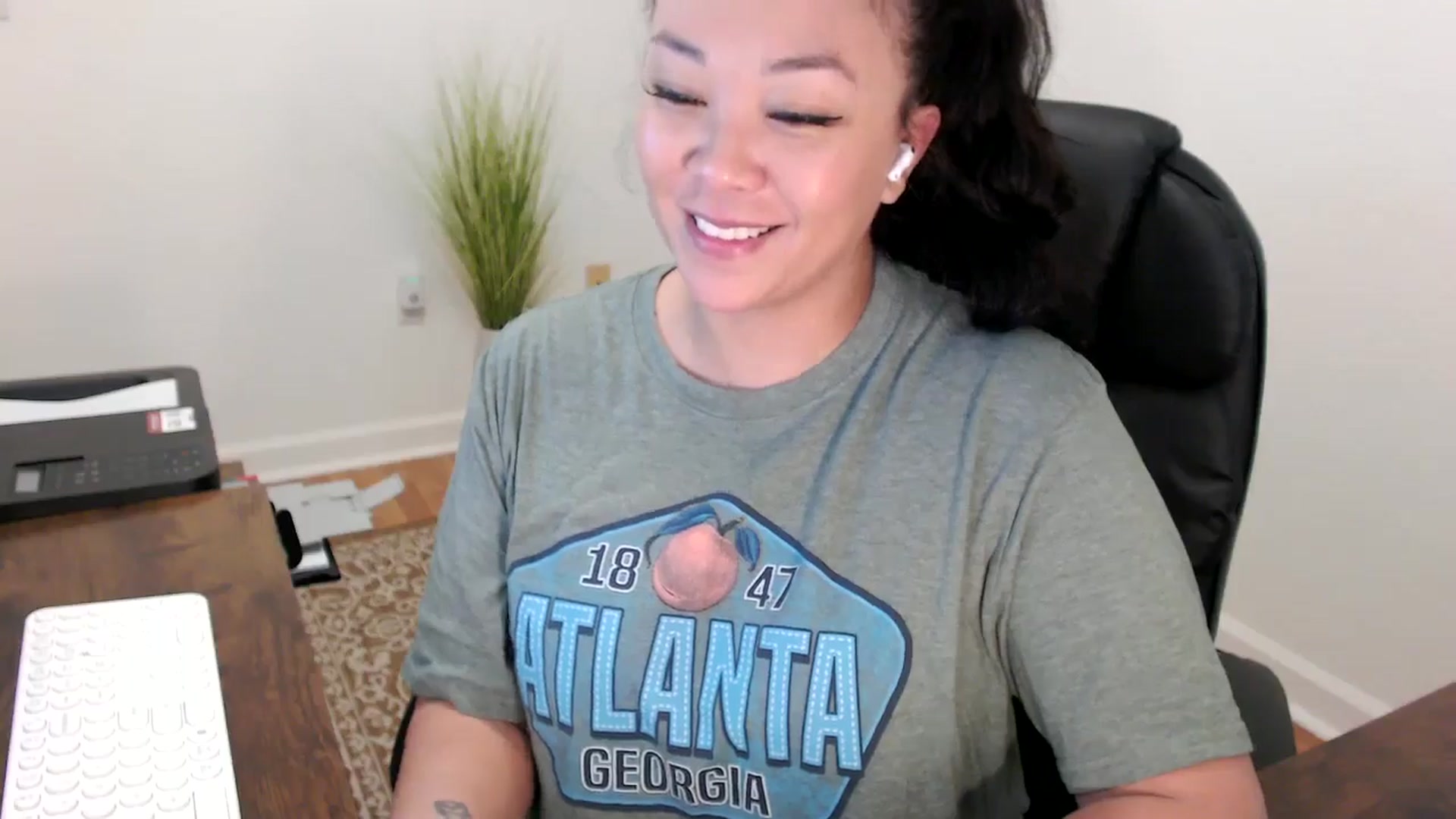 Gallery image thumbnail from MickaylaStar's myfreecams stream on, 01/28/2026, 16:23 image 18 of 20