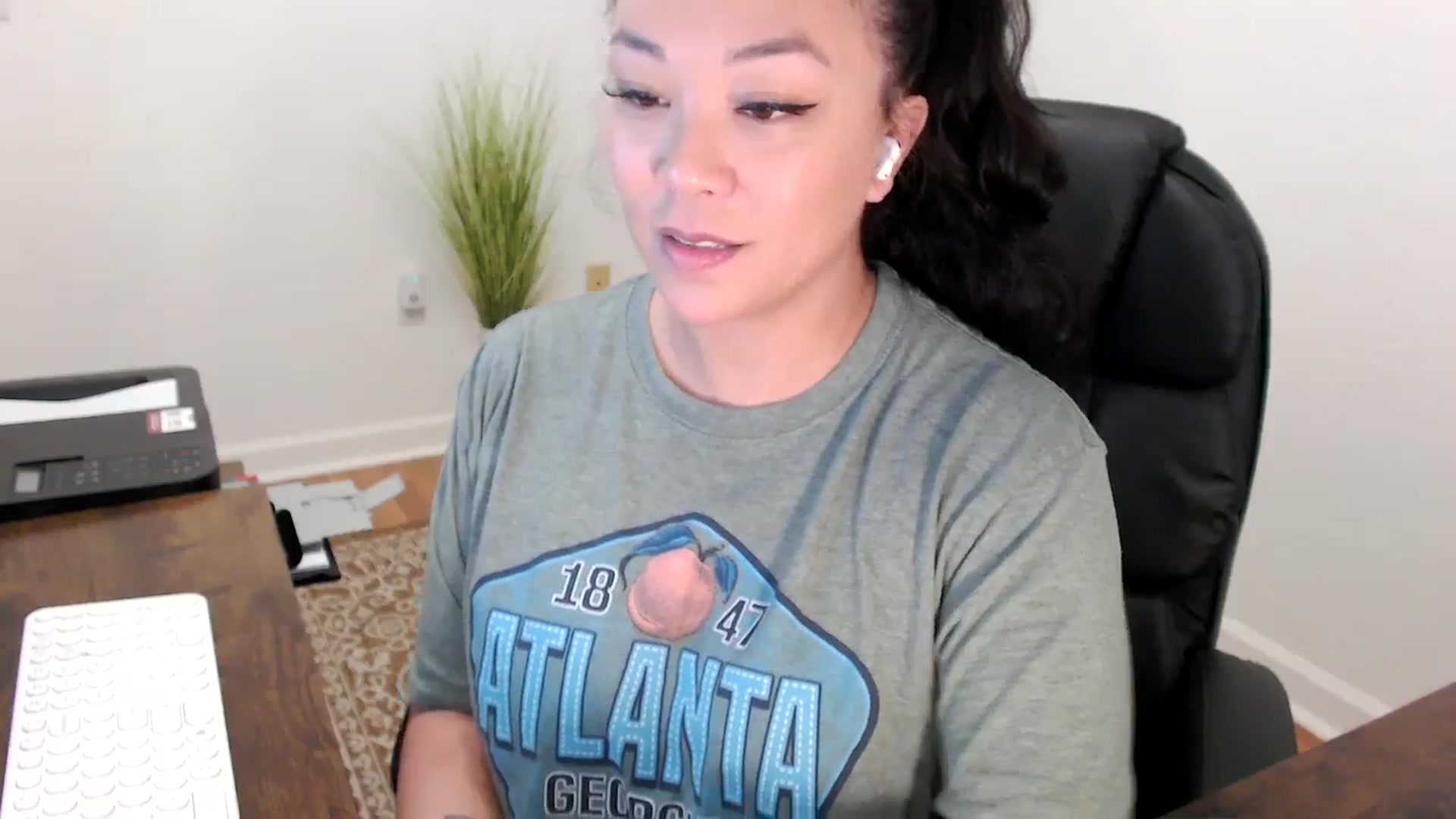 Gallery image thumbnail from MickaylaStar's myfreecams stream on, 01/28/2026, 16:23 image 12 of 20