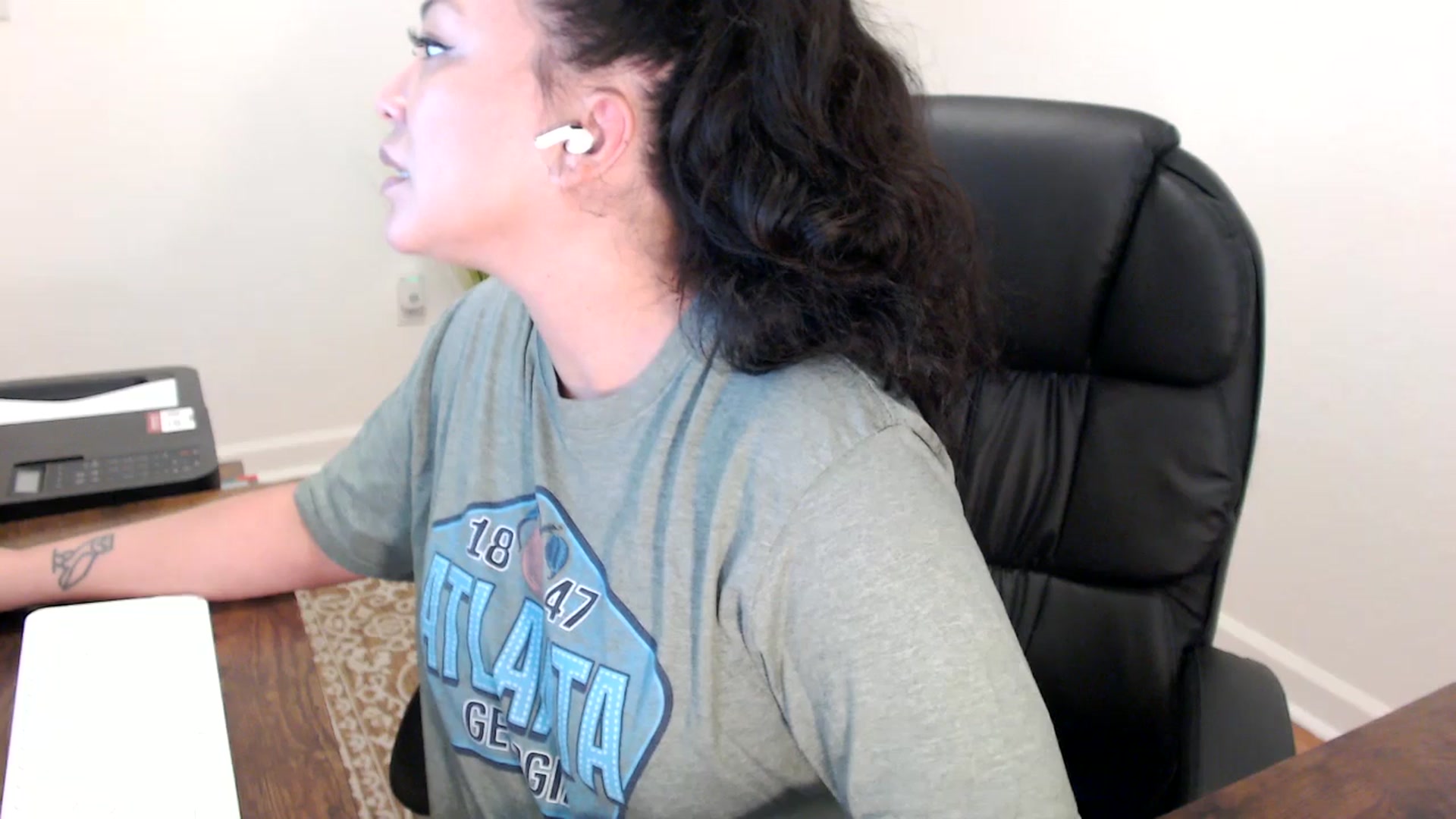 Gallery image thumbnail from MickaylaStar's myfreecams stream on, 01/28/2026, 16:23 image 19 of 20