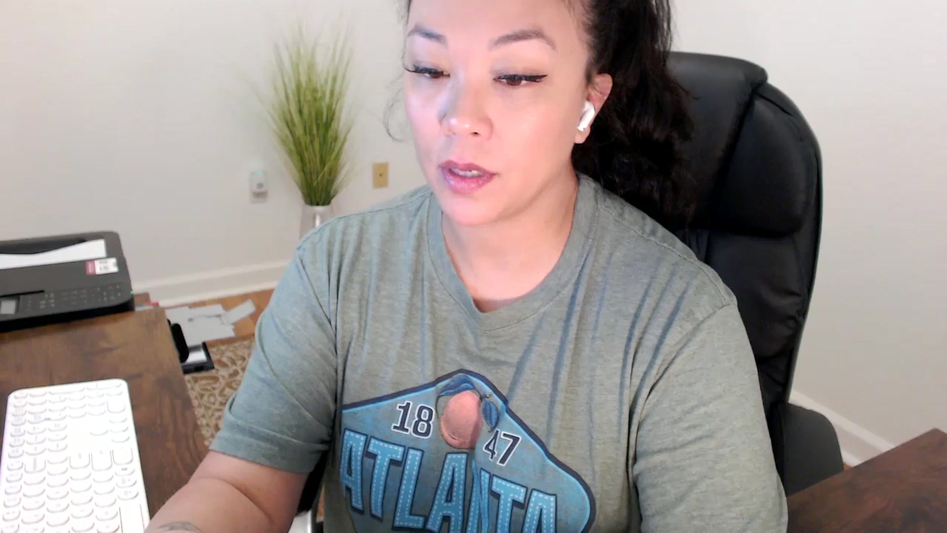 Gallery image thumbnail from MickaylaStar's myfreecams stream on, 01/28/2026, 17:09 image 19 of 20