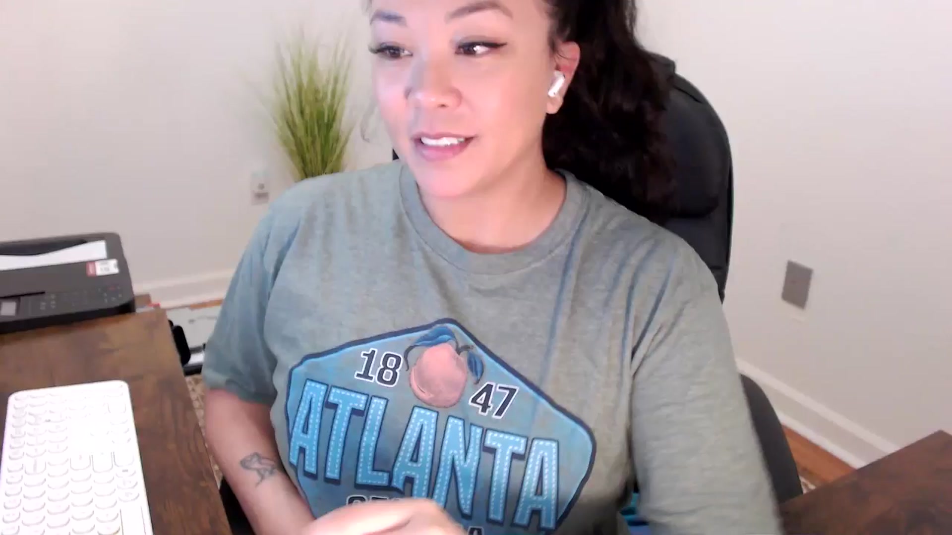Gallery image thumbnail from MickaylaStar's myfreecams stream on, 01/28/2026, 17:09 image 5 of 20