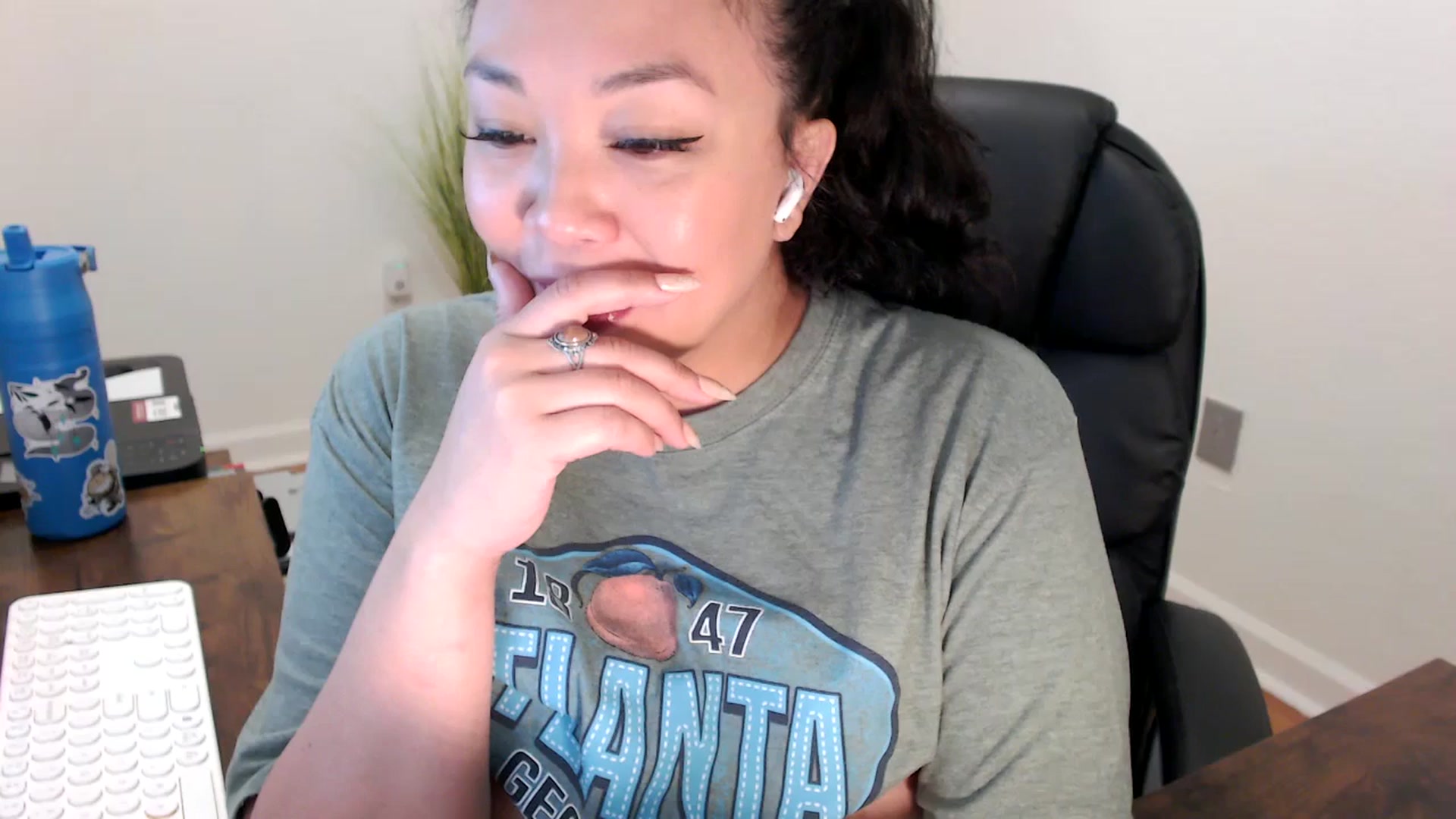 Gallery image thumbnail from MickaylaStar's myfreecams stream on, 01/28/2026, 18:00 image 14 of 20