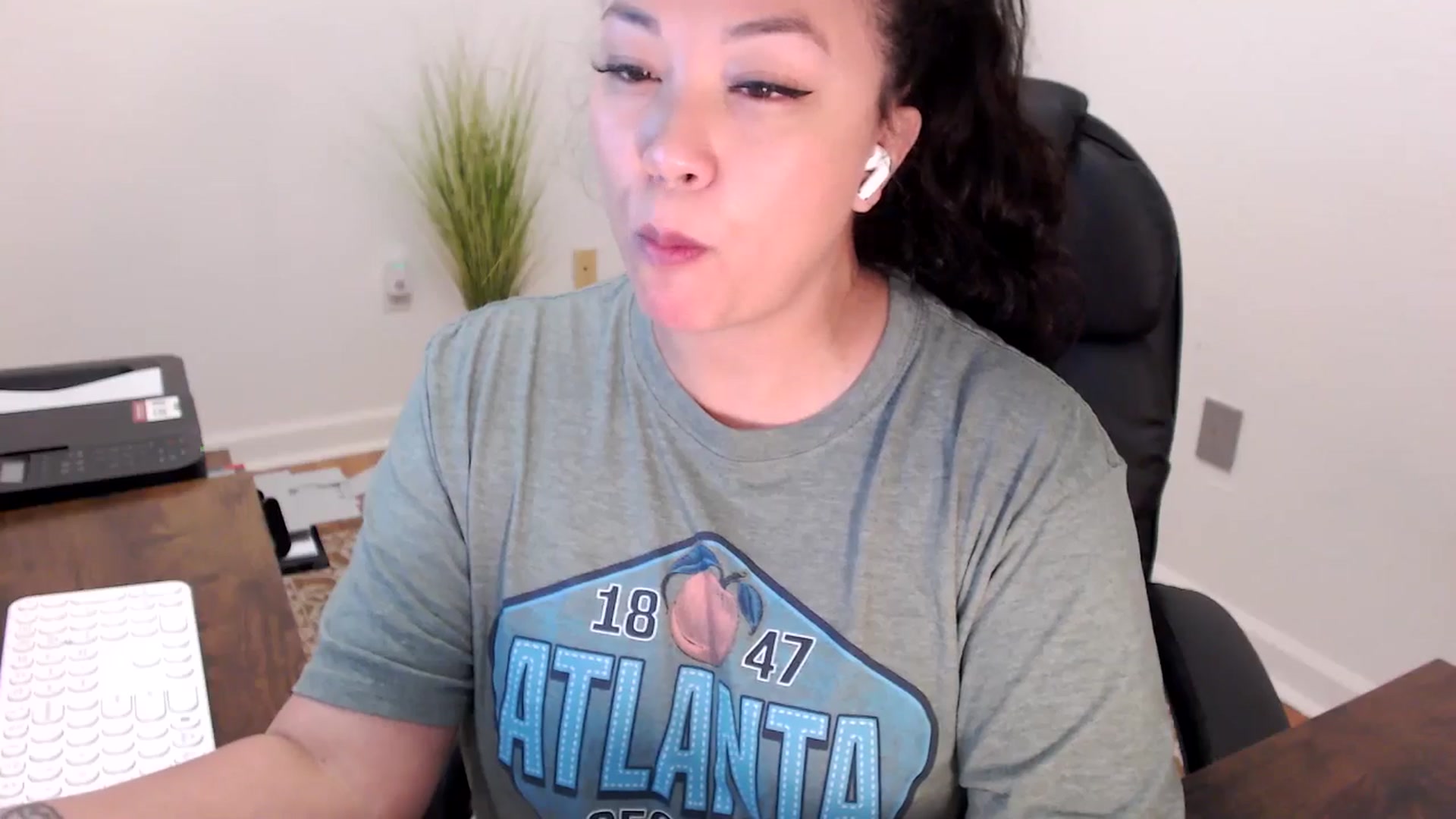 Gallery image thumbnail from MickaylaStar's myfreecams stream on, 01/28/2026, 18:53 image 4 of 20