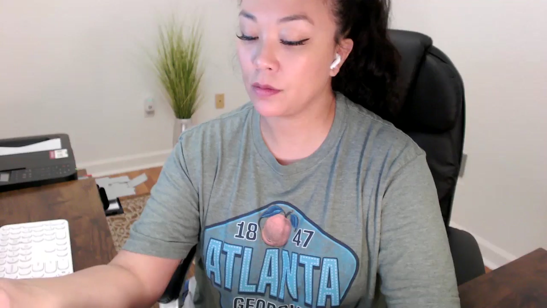 Gallery image thumbnail from MickaylaStar's myfreecams stream on, 01/28/2026, 18:53 image 17 of 20
