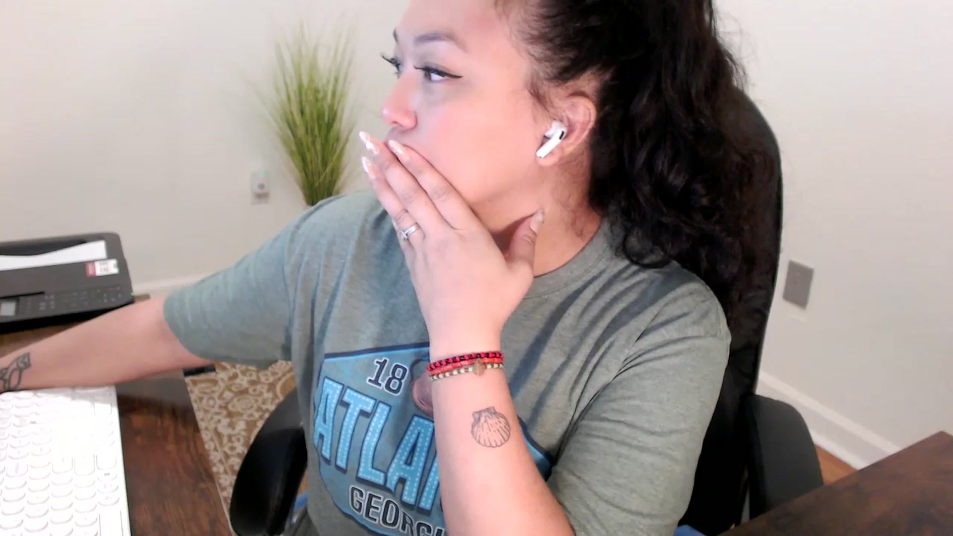 Gallery image thumbnail from MickaylaStar's myfreecams stream on, 01/28/2026, 19:28 image 7 of 20