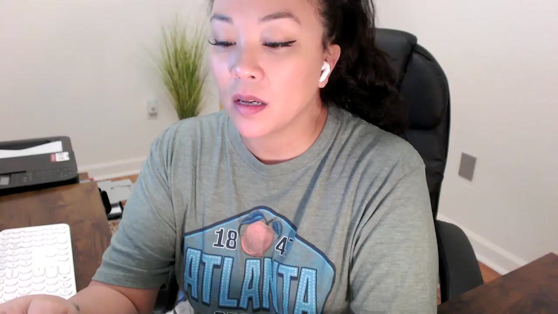 Gallery image thumbnail from MickaylaStar's myfreecams stream on, 01/28/2026, 19:28 image 1 of 20