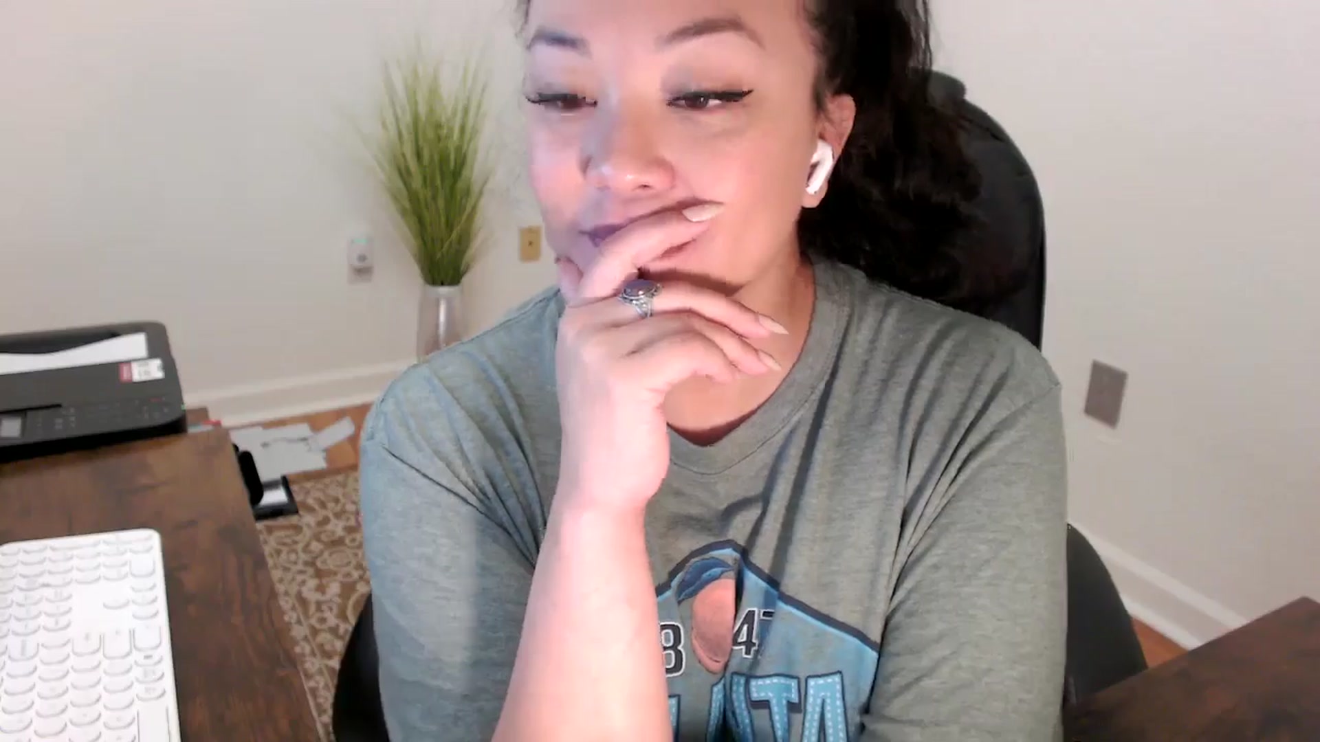 Gallery image thumbnail from MickaylaStar's myfreecams stream on, 01/28/2026, 19:28 image 2 of 20