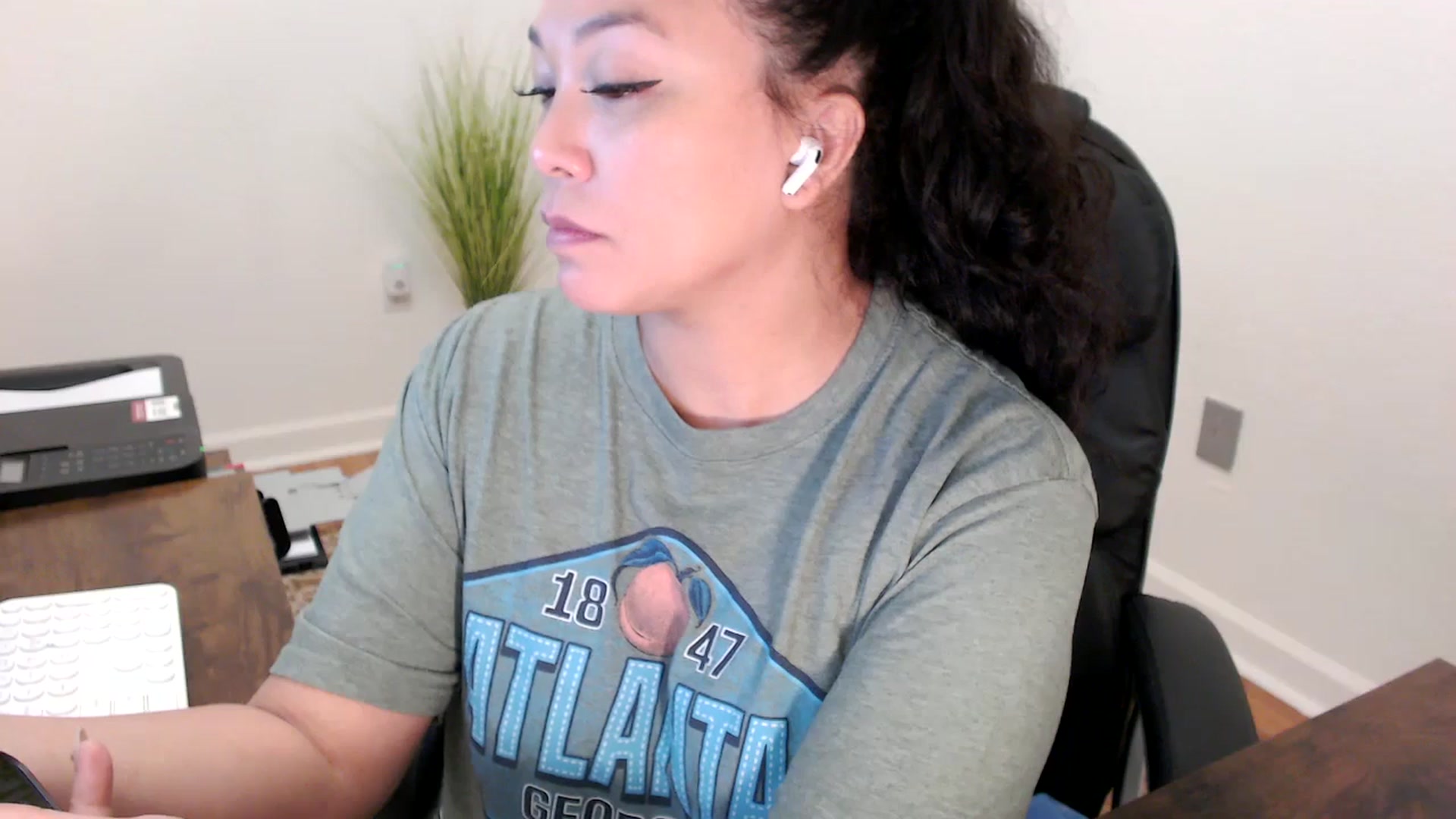 Gallery image thumbnail from MickaylaStar's myfreecams stream on, 01/28/2026, 19:28 image 10 of 20