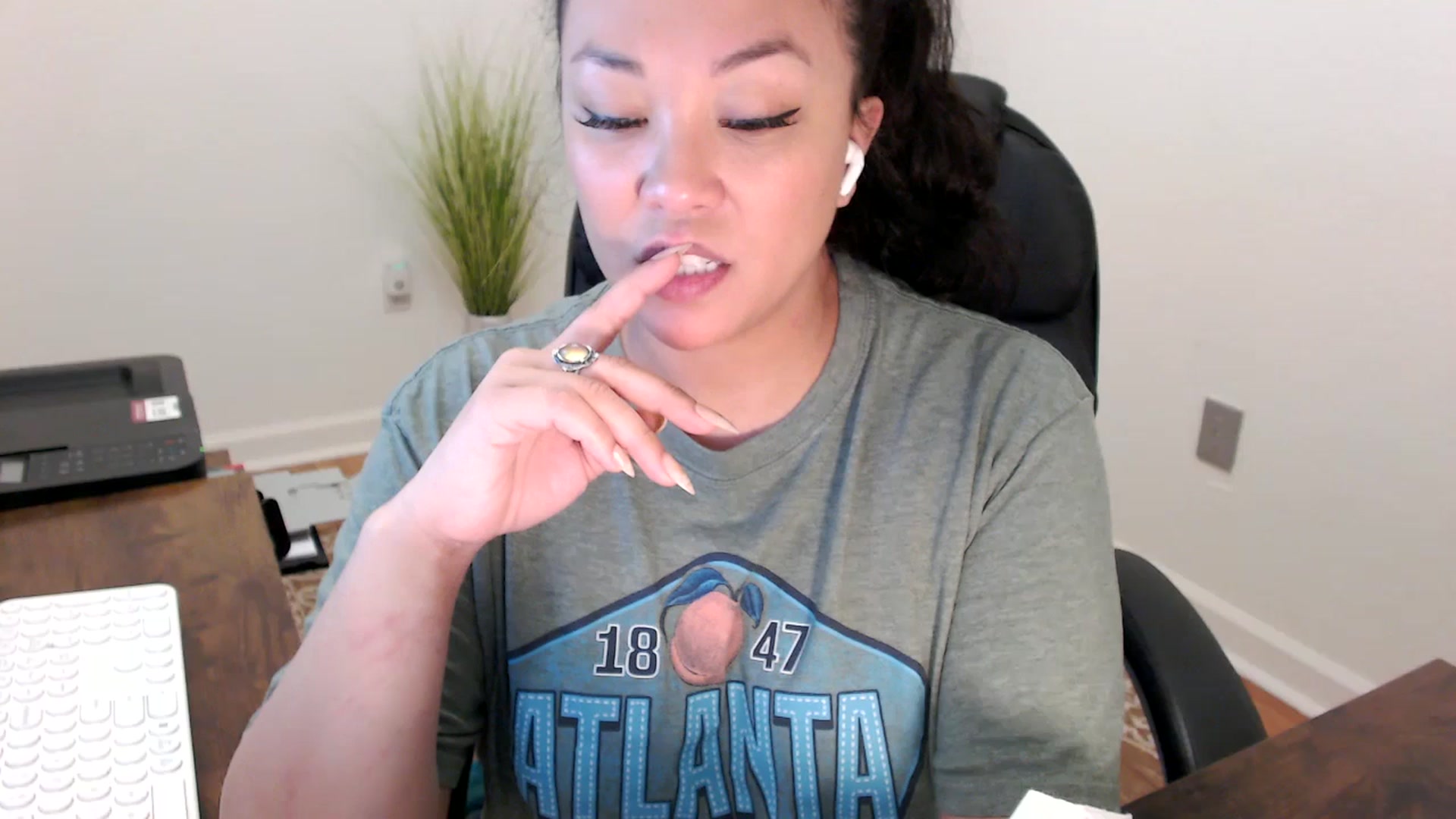 Gallery image thumbnail from MickaylaStar's myfreecams stream on, 01/28/2026, 19:28 image 18 of 20