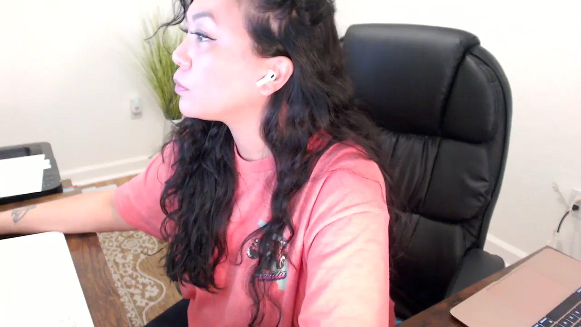 Gallery image thumbnail from MickaylaStar's myfreecams stream on, 01/29/2026, 17:12 image 17 of 20