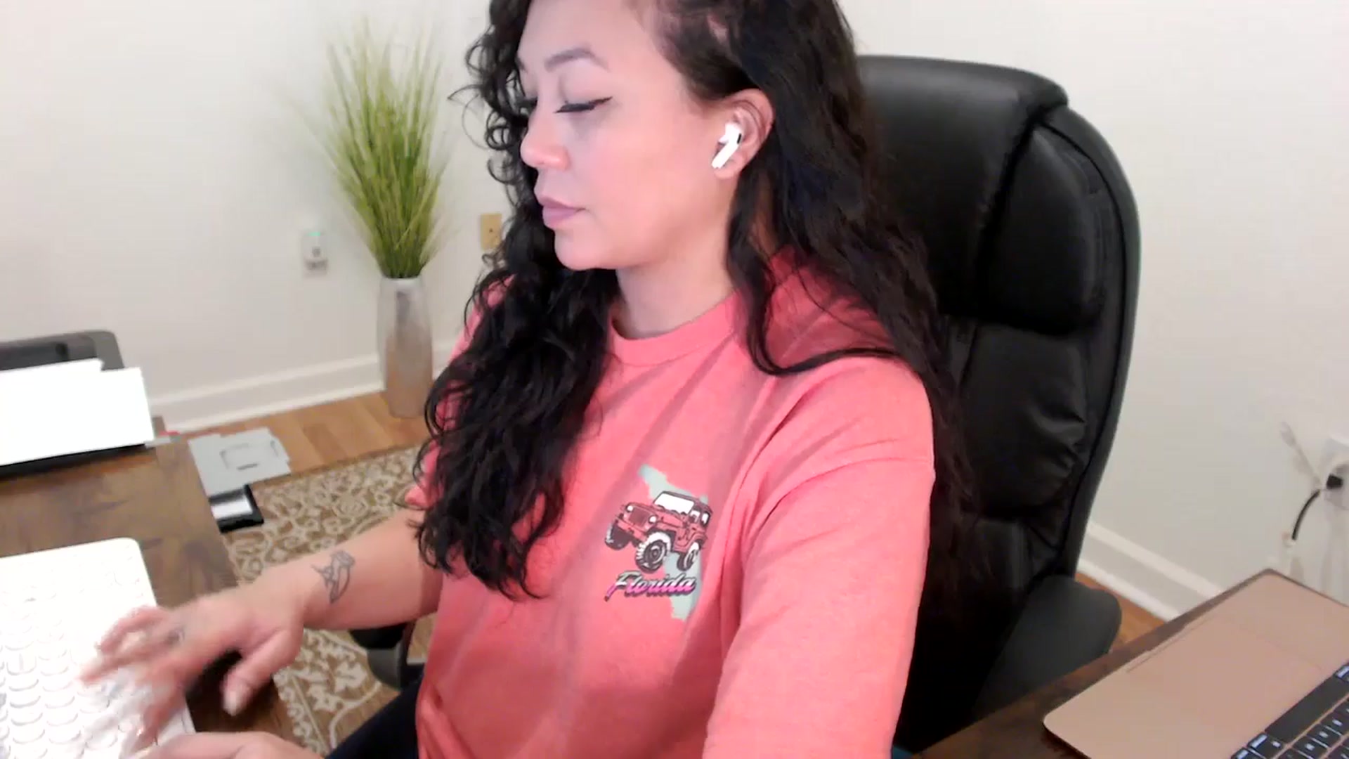Gallery image thumbnail from MickaylaStar's myfreecams stream on, 01/29/2026, 17:35 image 19 of 20