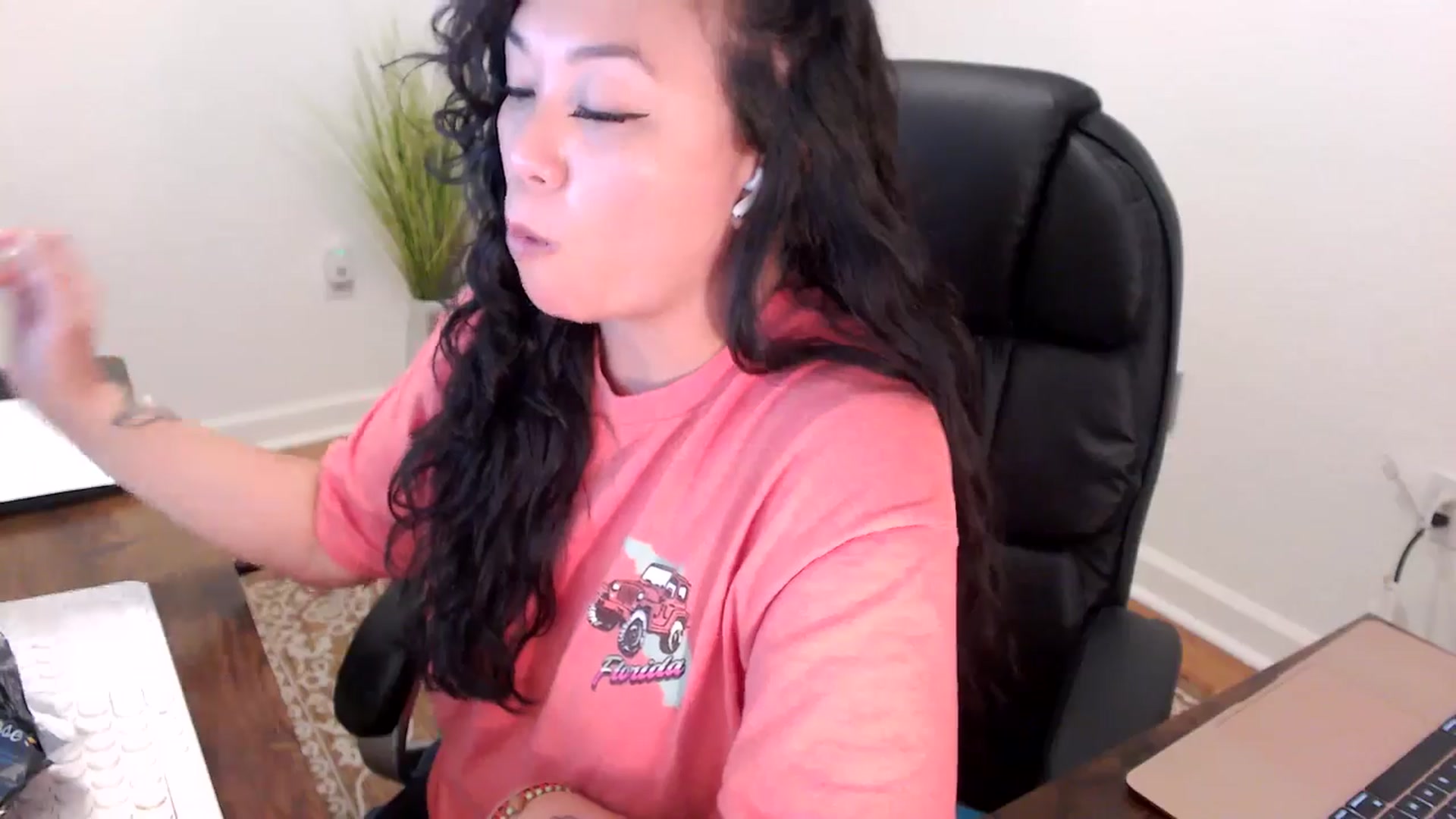 Gallery image thumbnail from MickaylaStar's myfreecams stream on, 01/29/2026, 17:35 image 5 of 20