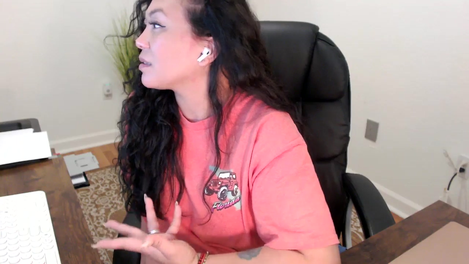 Gallery image thumbnail from MickaylaStar's myfreecams stream on, 01/29/2026, 18:07 image 17 of 20